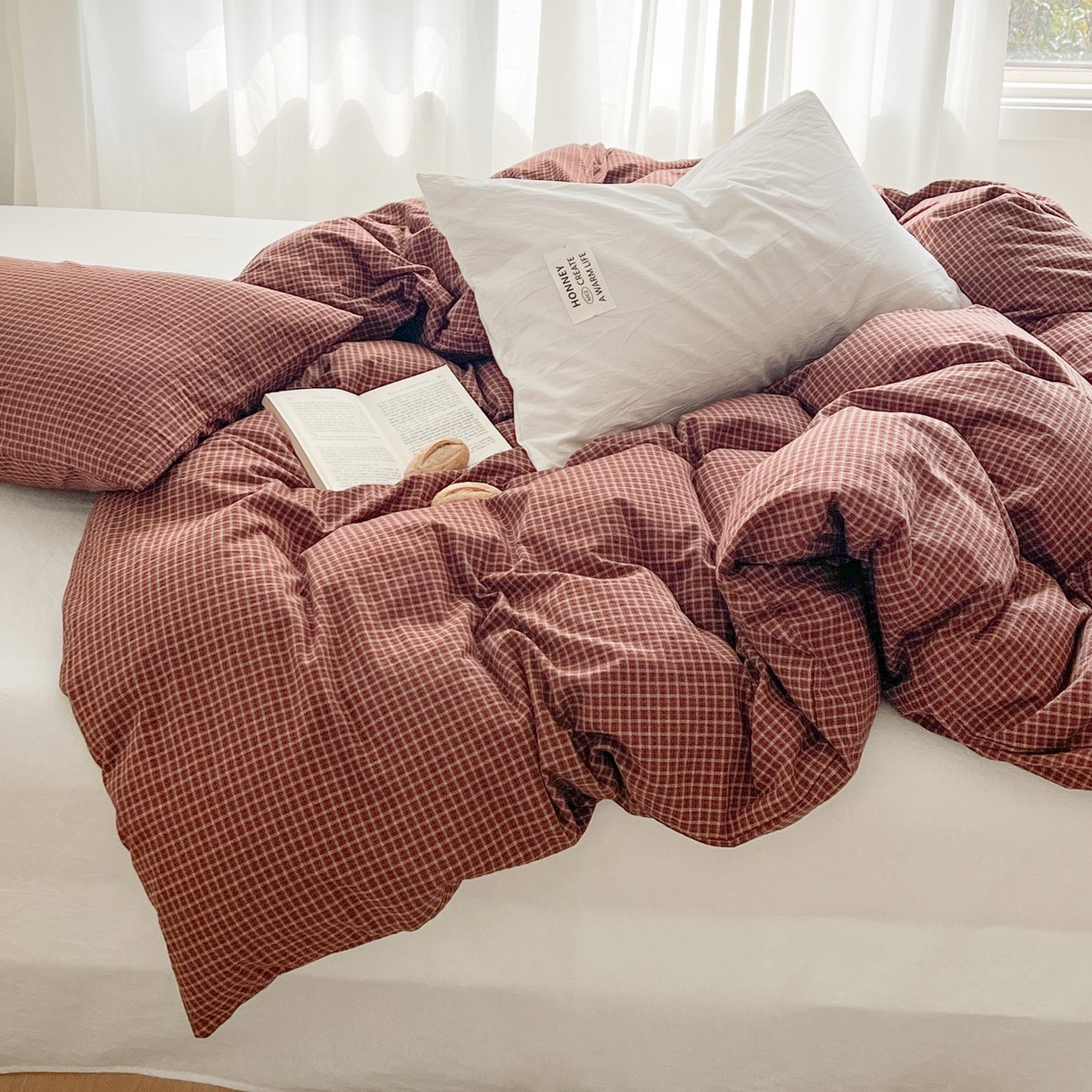 91家纺网 家纺一手货源 找家纺 早晨家纺 2026新款INS博主风A类全棉纯棉色织水洗棉格子四件套 向往-红格