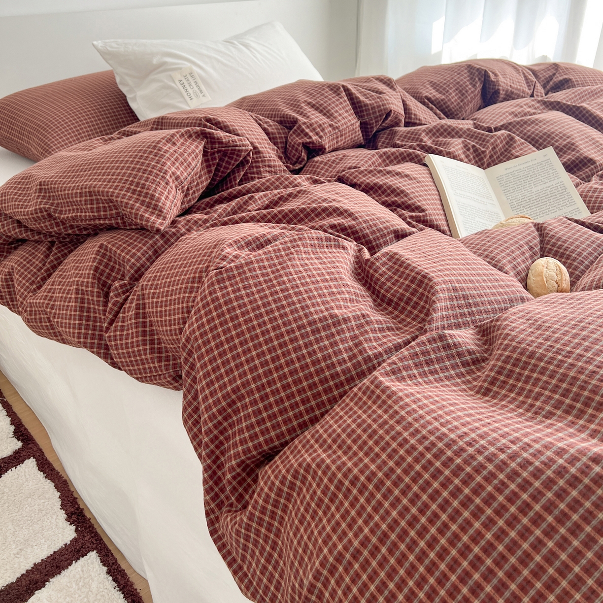 91家纺网 家纺一手货源 找家纺 早晨家纺 2026新款INS博主风A类全棉纯棉色织水洗棉格子四件套 向往-红格