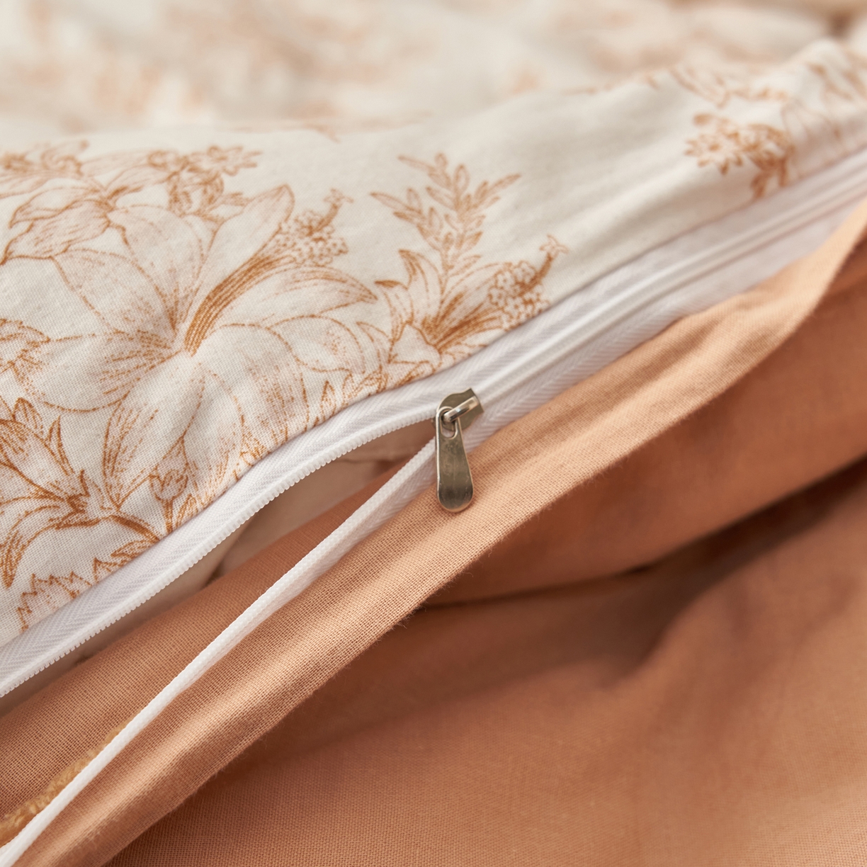 91家纺网 家纺一手货源 找家纺 早晨家纺 2026新款全棉双层纱四件套水洗棉法式复古纯棉床上用品 漫花叙