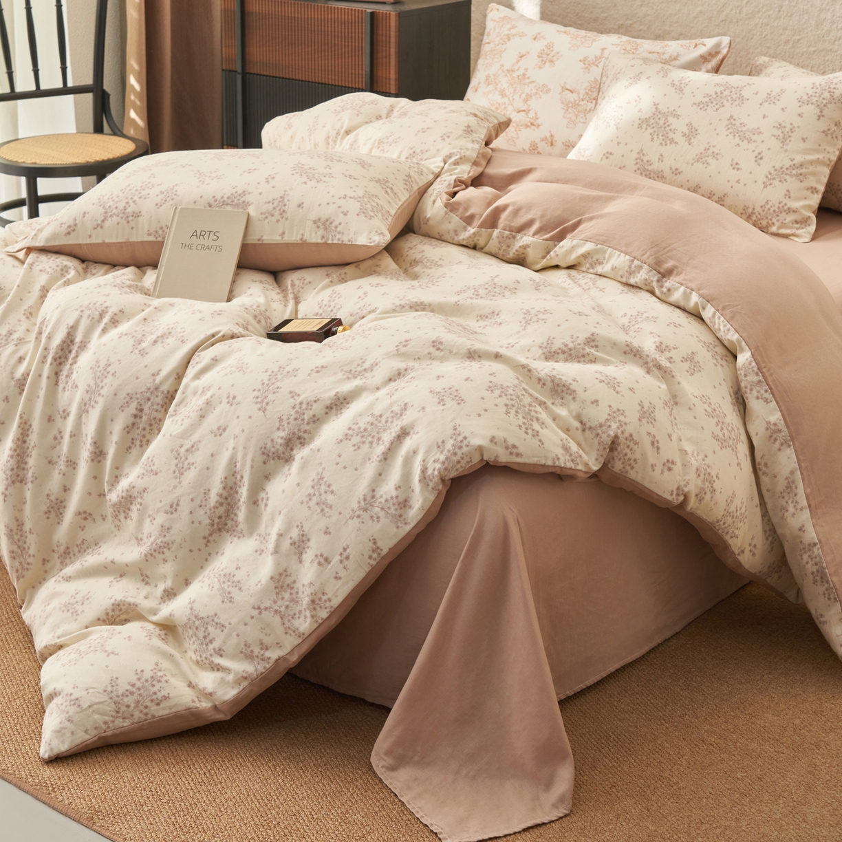 91家纺网 家纺一手货源 找家纺 早晨家纺 2026新款全棉双层纱四件套水洗棉法式复古纯棉床上用品 蓝铃花语