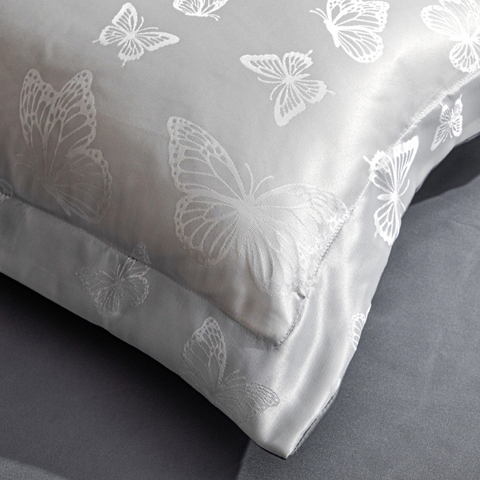 91家纺网 家纺一手货源 找家纺 优美 2026新款简单款水洗提花四件套 蝶之恋-白拼灰