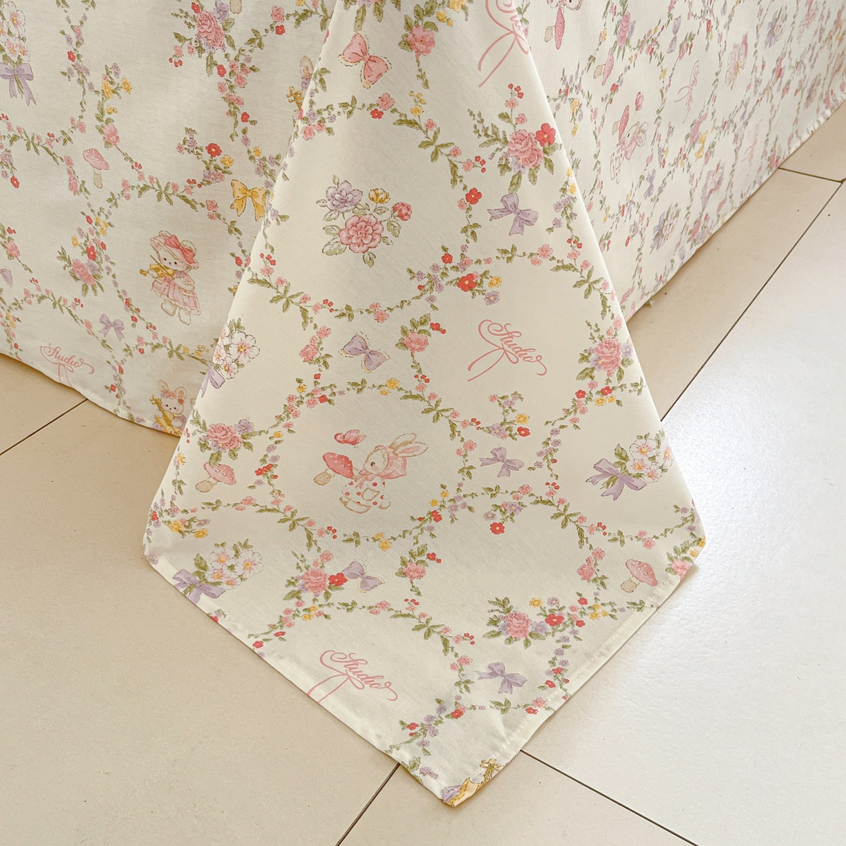 91家纺网 家纺一手货源 找家纺 莱通家纺 2026春夏新款12868全棉印花四件套单品系列二-四件套提供买家秀，预留缩水率） 童话花町