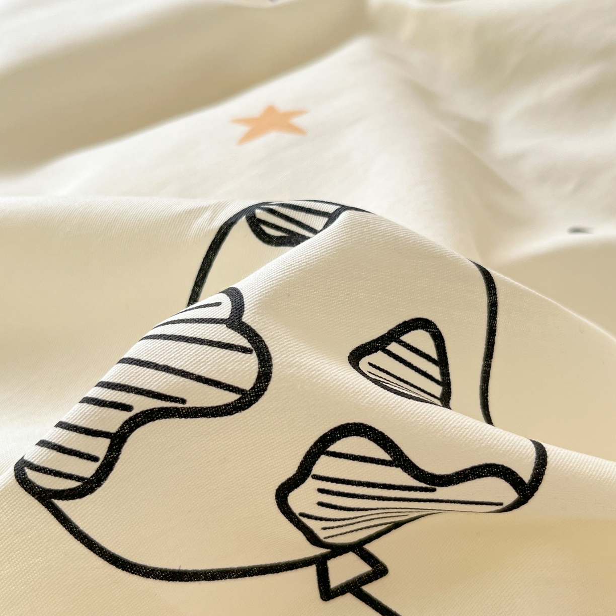 91家纺网 家纺一手货源 找家纺 莱通家纺 2026春夏新款12868全棉印花四件套单品系列二-单被套提供买家秀，预留缩水率） 放空小熊猫