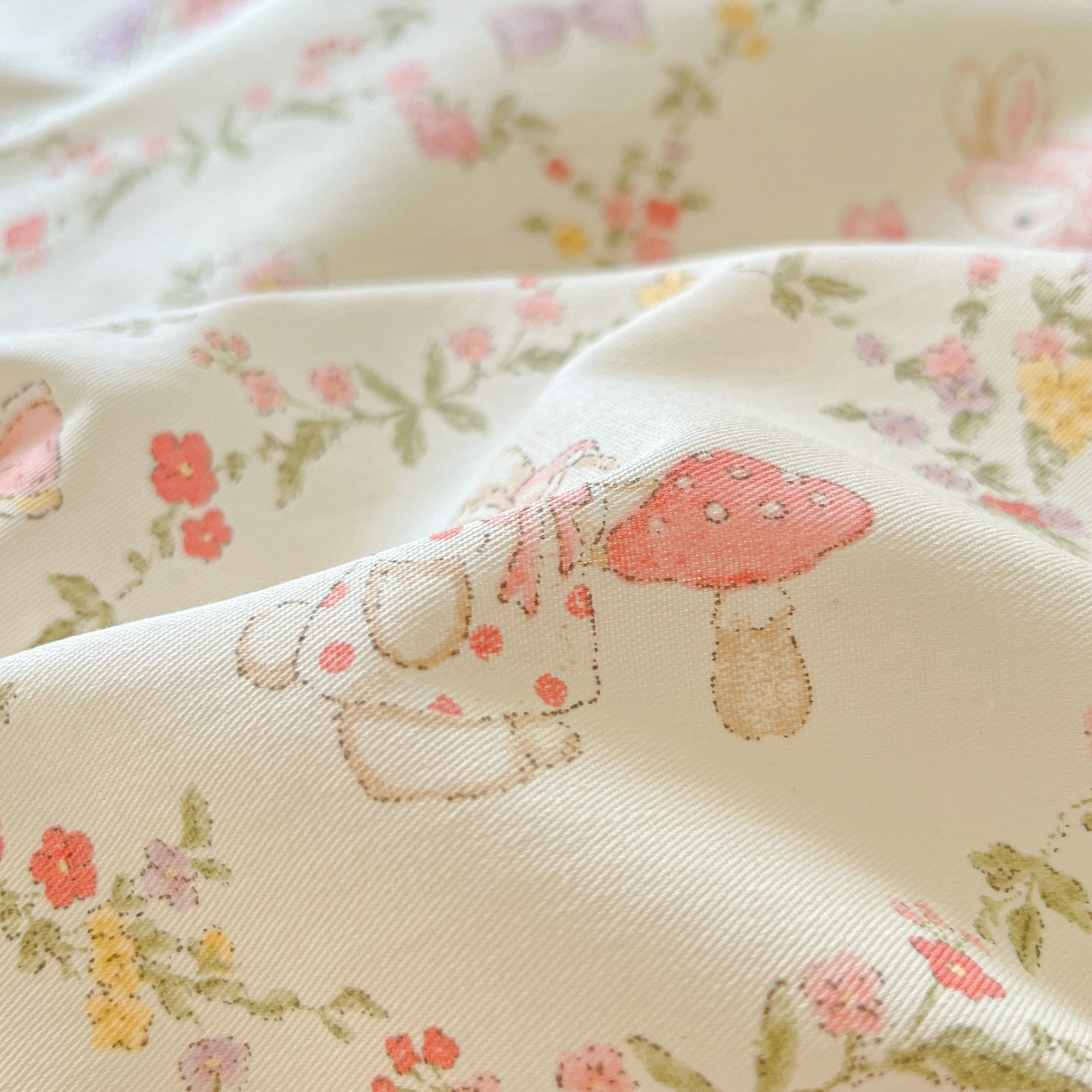 91家纺网 家纺一手货源 找家纺 莱通家纺 2026春夏新款12868全棉印花四件套单品系列二-单被套提供买家秀，预留缩水率） 童话花町