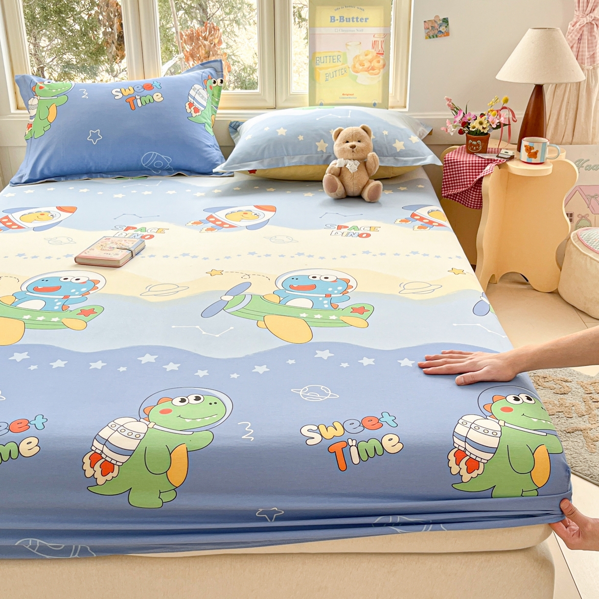 91家纺网 家纺一手货源 找家纺 莱通家纺 2026春夏新款12868全棉印花四件套单品系列二-单床笠 星际天空龙