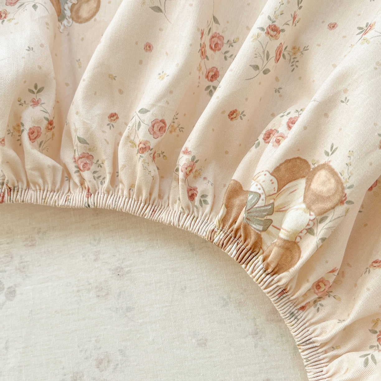 91家纺网 家纺一手货源 找家纺 莱通家纺 2026春夏新款12868全棉印花四件套单品系列二-单床笠 多萌日记