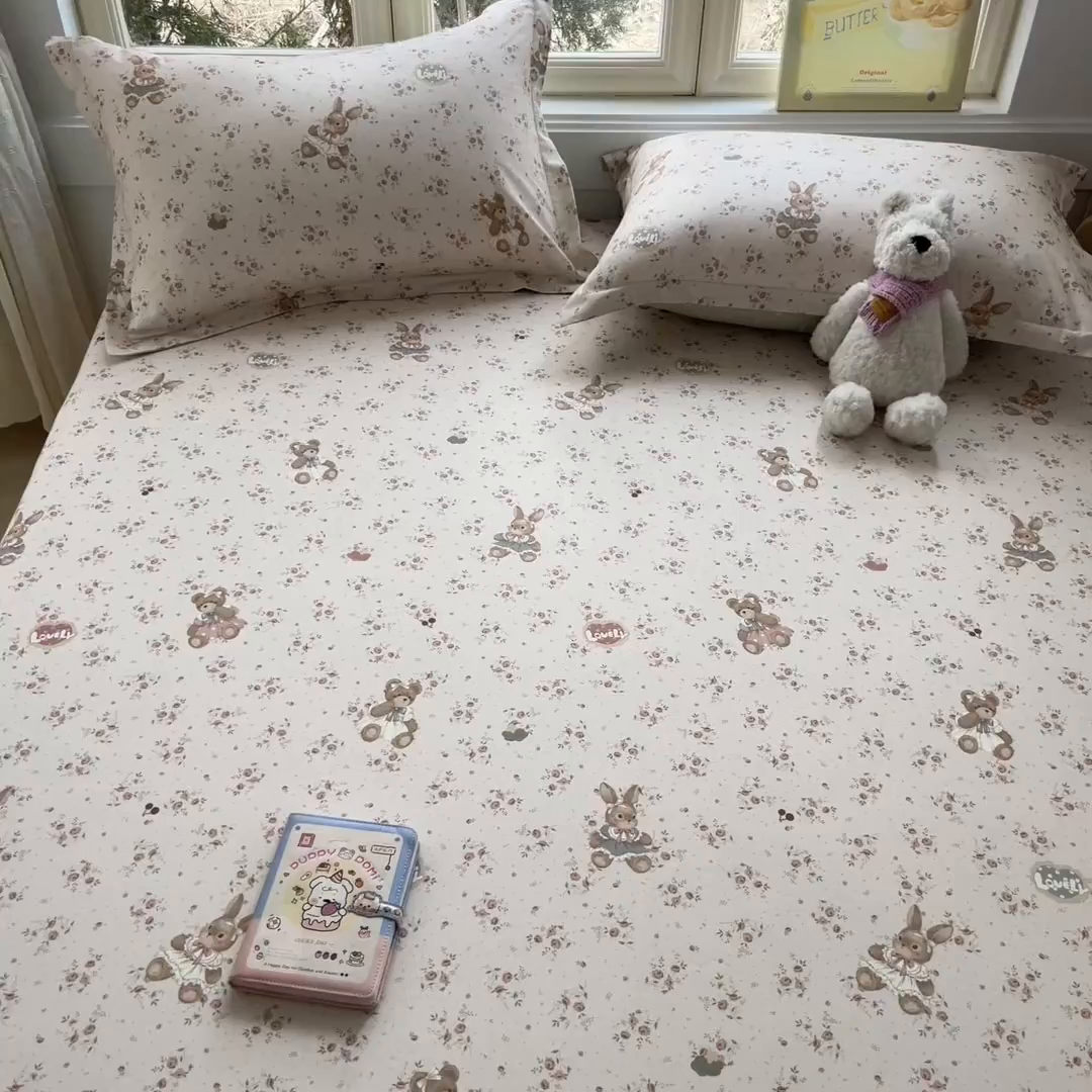 91家纺网 家纺一手货源 找家纺 莱通家纺 2026春夏新款12868全棉印花四件套单品系列二-单床笠 多萌日记