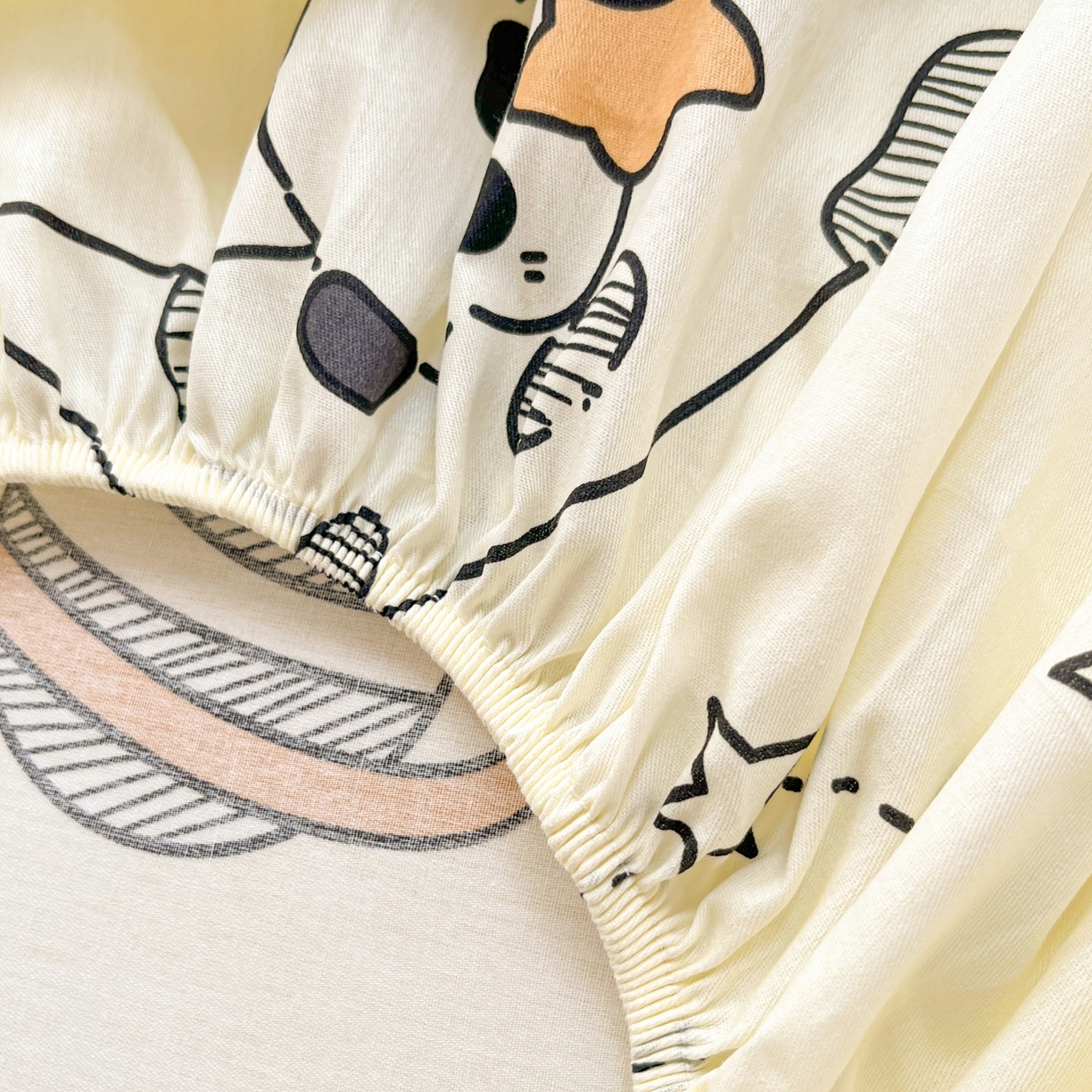 91家纺网 家纺一手货源 找家纺 莱通家纺 2026春夏新款12868全棉印花四件套单品系列二-单床笠 放空小熊猫