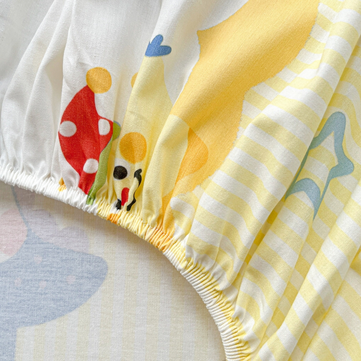 91家纺网 家纺一手货源 找家纺 莱通家纺 2026春夏新款12868全棉印花四件套单品系列二-单床笠 闲趣恐龙