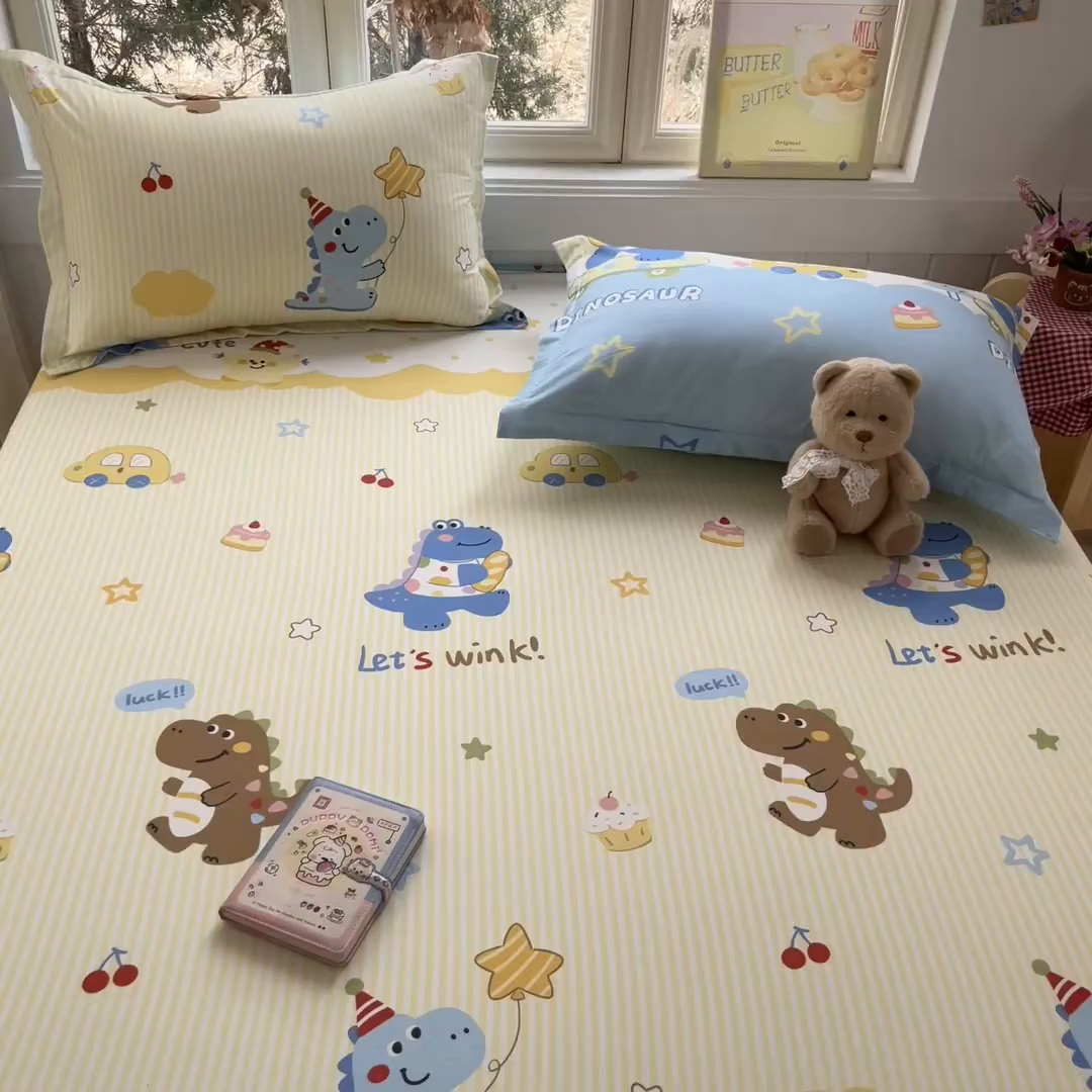 91家纺网 家纺一手货源 找家纺 莱通家纺 2026春夏新款12868全棉印花四件套单品系列二-单床笠 闲趣恐龙