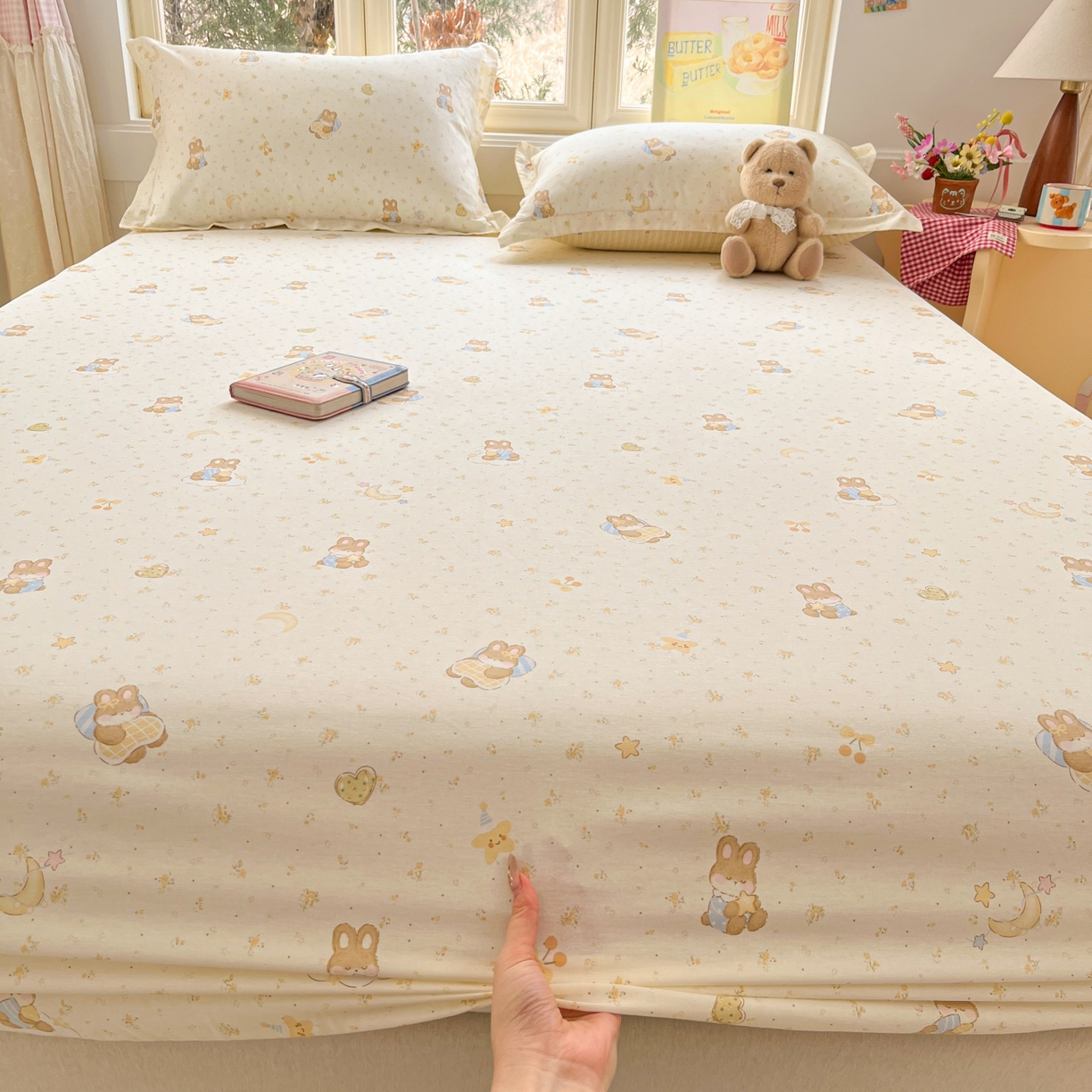 91家纺网 家纺一手货源 找家纺 莱通家纺 2026春夏新款12868全棉印花四件套单品系列二-单床笠 星点兔语