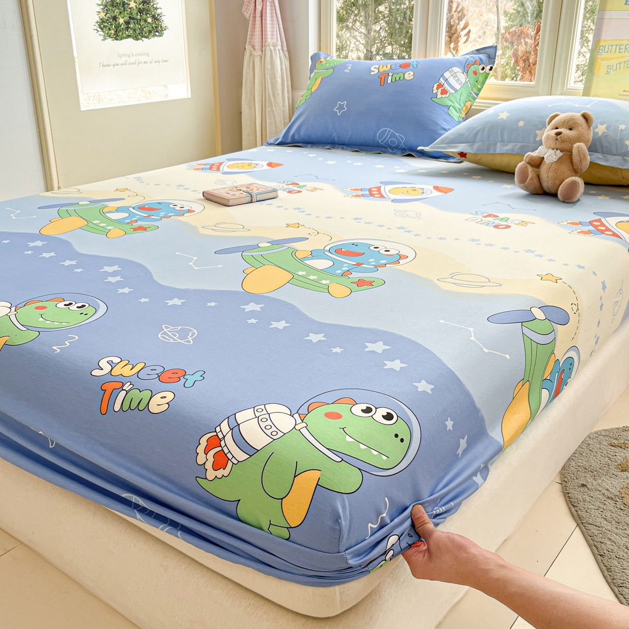 91家纺网 家纺一手货源 找家纺 莱通家纺 2026春夏新款12868全棉印花四件套单品系列二-单床笠 星际天空龙