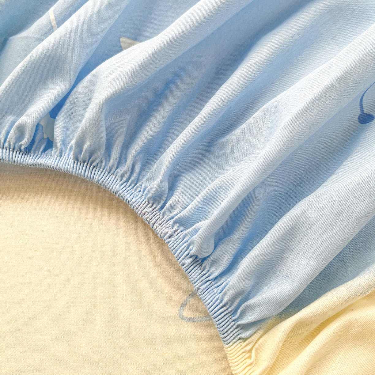 91家纺网 家纺一手货源 找家纺 莱通家纺 2026春夏新款12868全棉印花四件套单品系列二-单床笠 星际天空龙