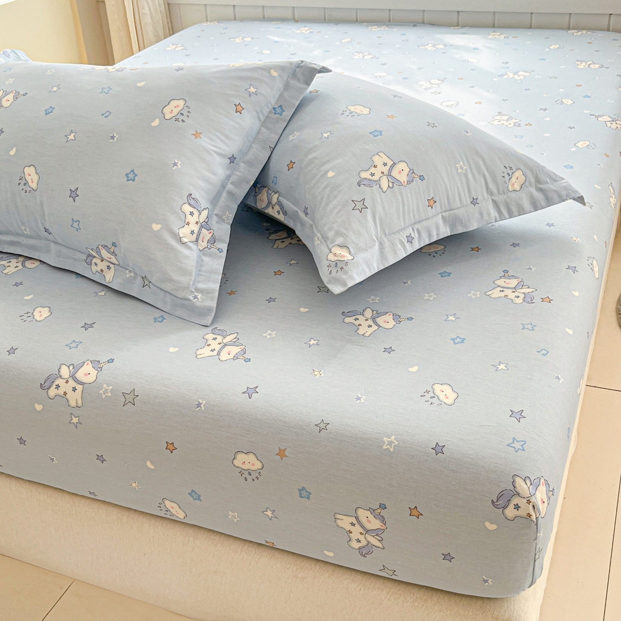 91家纺网 家纺一手货源 找家纺 莱通家纺 2026春夏新款12868全棉印花四件套单品系列二-单床笠 星星独角兽