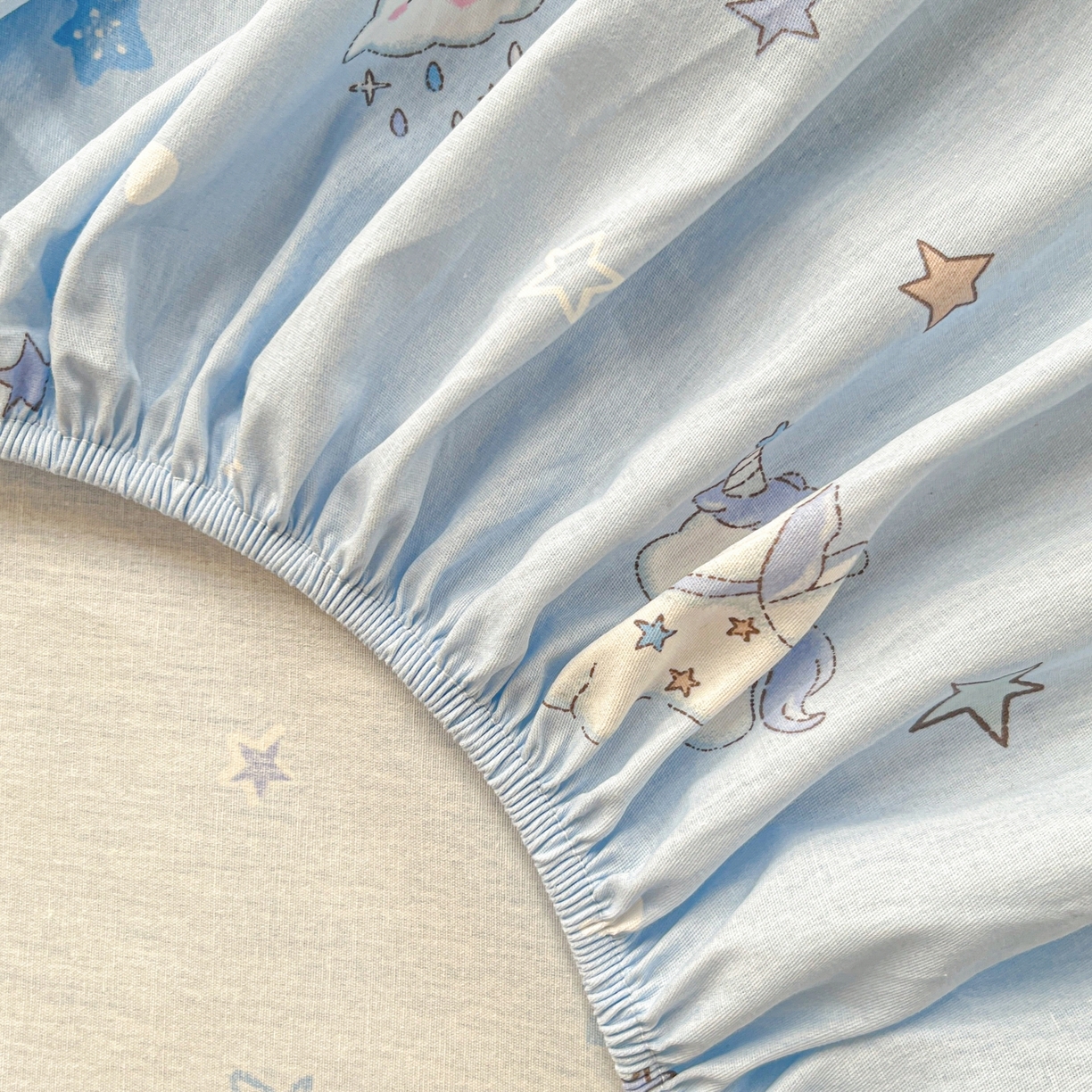 91家纺网 家纺一手货源 找家纺 莱通家纺 2026春夏新款12868全棉印花四件套单品系列二-单床笠 星星独角兽