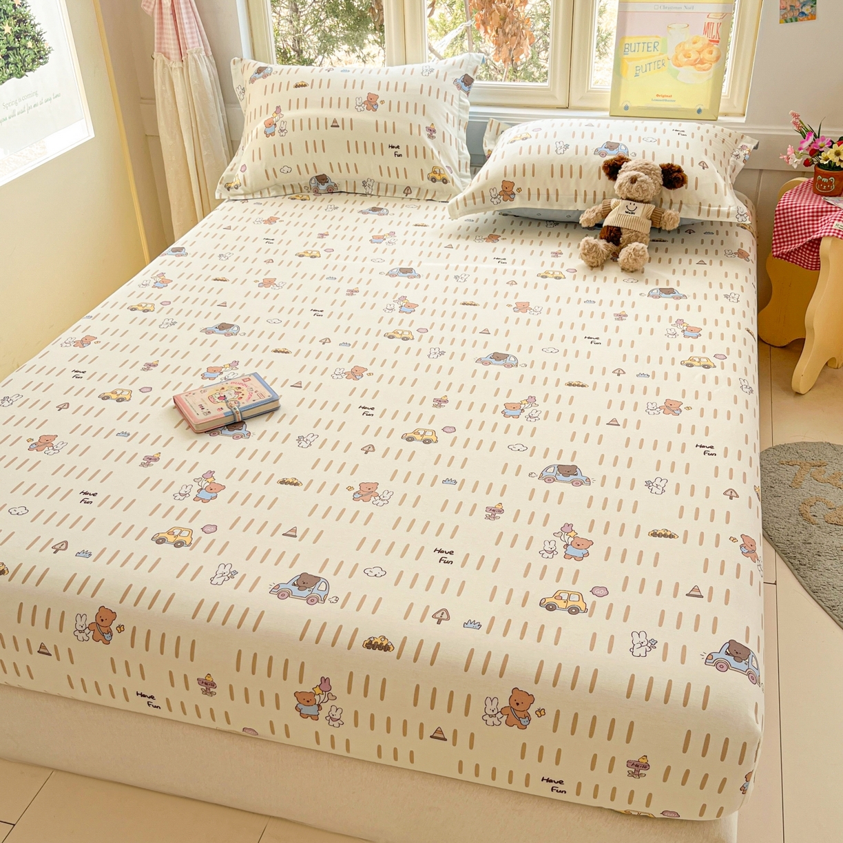 91家纺网 家纺一手货源 找家纺 莱通家纺 2026春夏新款12868全棉印花四件套单品系列二-单床笠 熊仔小汽车