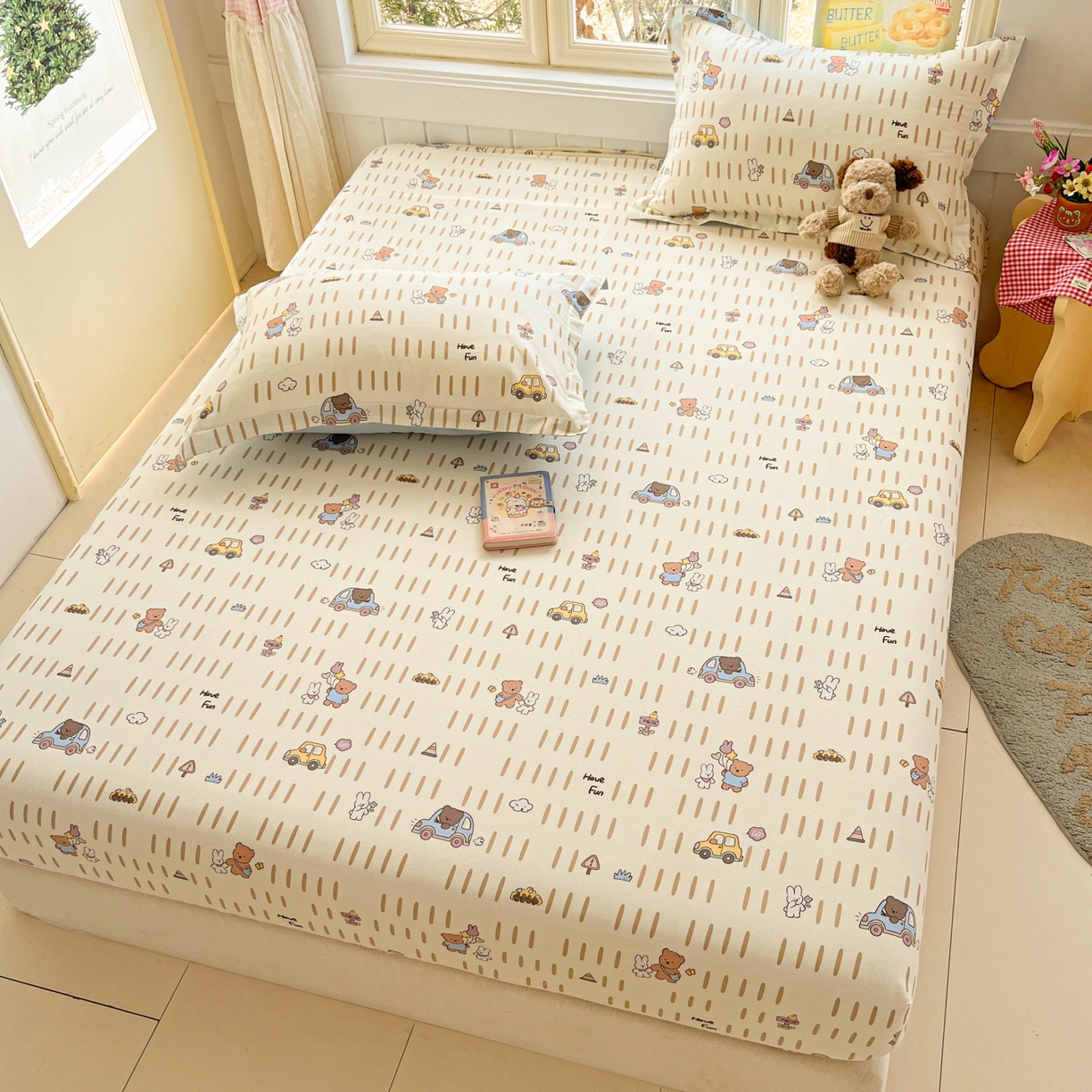 91家纺网 家纺一手货源 找家纺 莱通家纺 2026春夏新款12868全棉印花四件套单品系列二-单床笠 熊仔小汽车