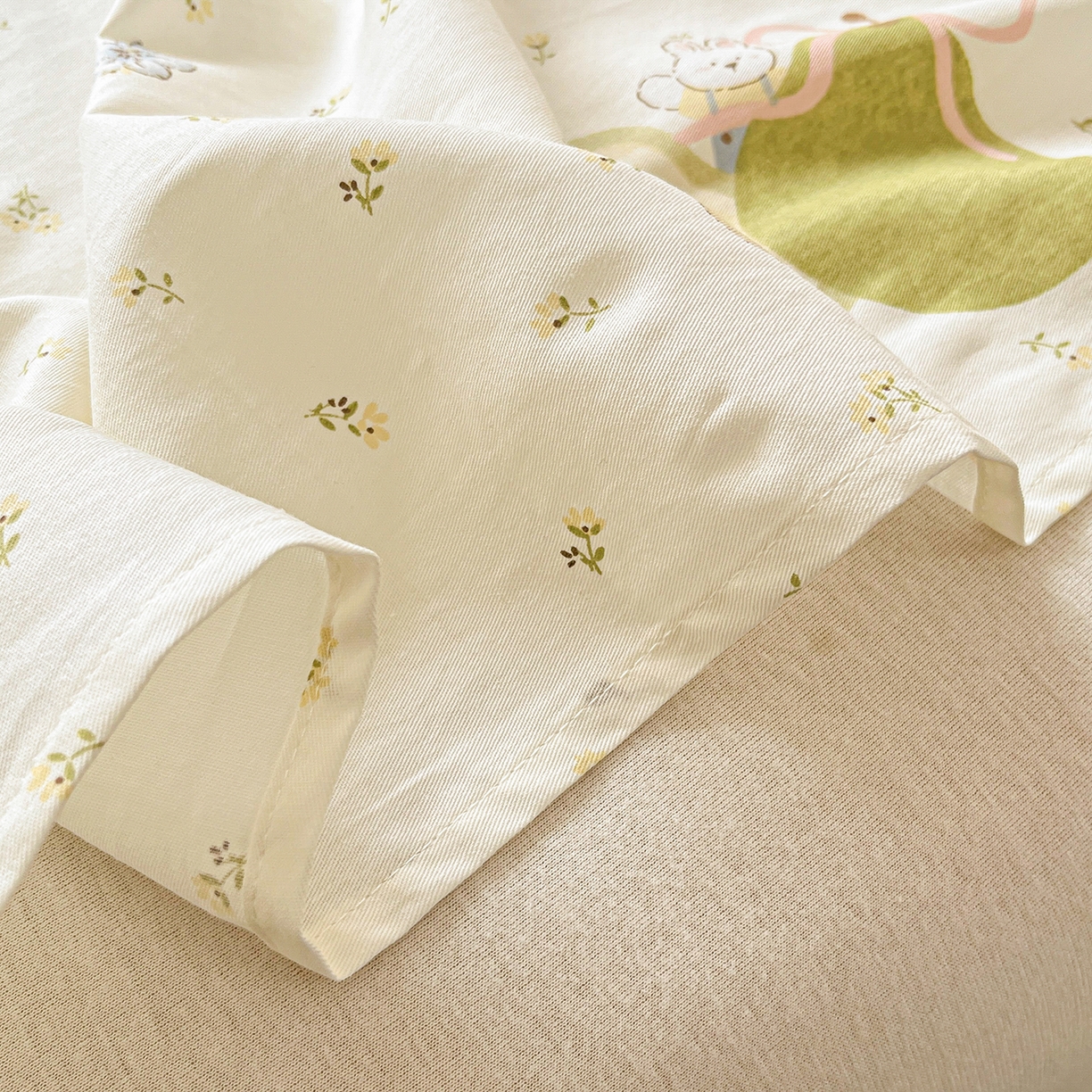 91家纺网 家纺一手货源 找家纺 莱通家纺 2026春夏新款12868全棉印花四件套单品系列二-单床单 果味时光