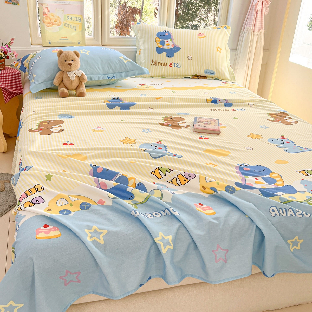 91家纺网 家纺一手货源 找家纺 莱通家纺 2026春夏新款12868全棉印花四件套单品系列二-单床单 闲趣恐龙