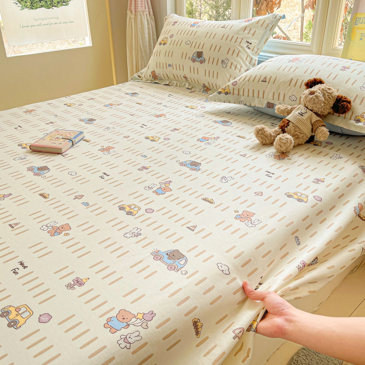 91家纺网 家纺一手货源 找家纺 莱通家纺 2026春夏新款12868全棉印花四件套单品系列二-单床单 熊仔小汽车