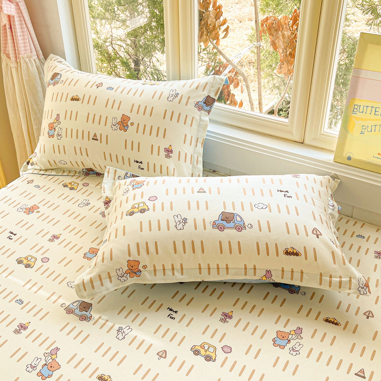 91家纺网 家纺一手货源 找家纺 莱通家纺 2026春夏新款12868全棉印花四件套单品系列二-单床单 熊仔小汽车