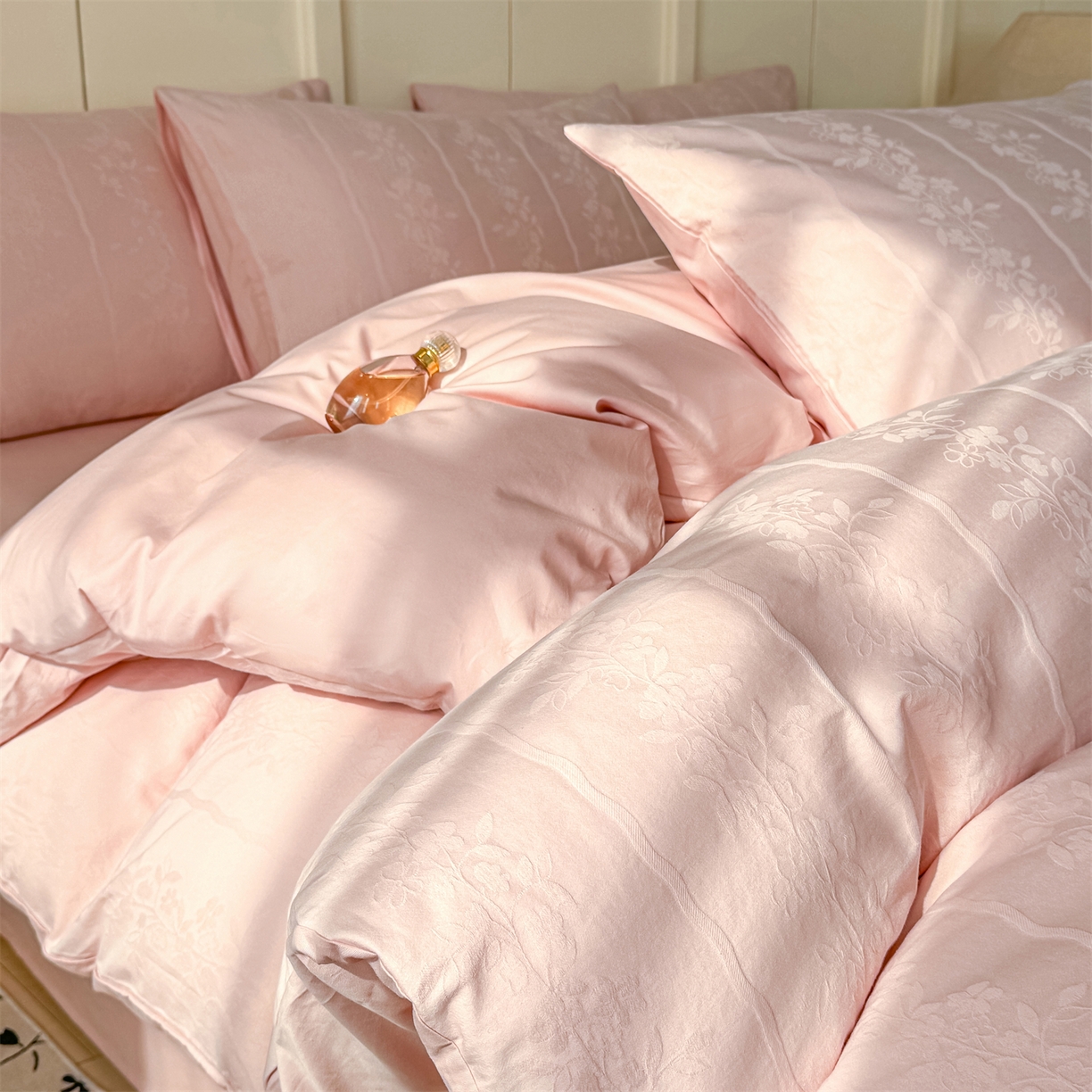 91家纺网 家纺一手货源 找家纺 （总）灰鲸 2026新款全棉纯棉厚织贡缎大提花四件套