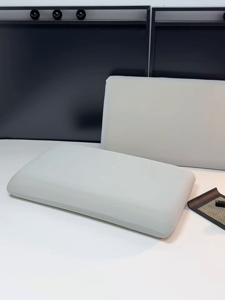 91家纺网 家纺一手货源 找家纺 慕尚家纺 2026新款升级款锦纶冰皮枕套 银灰