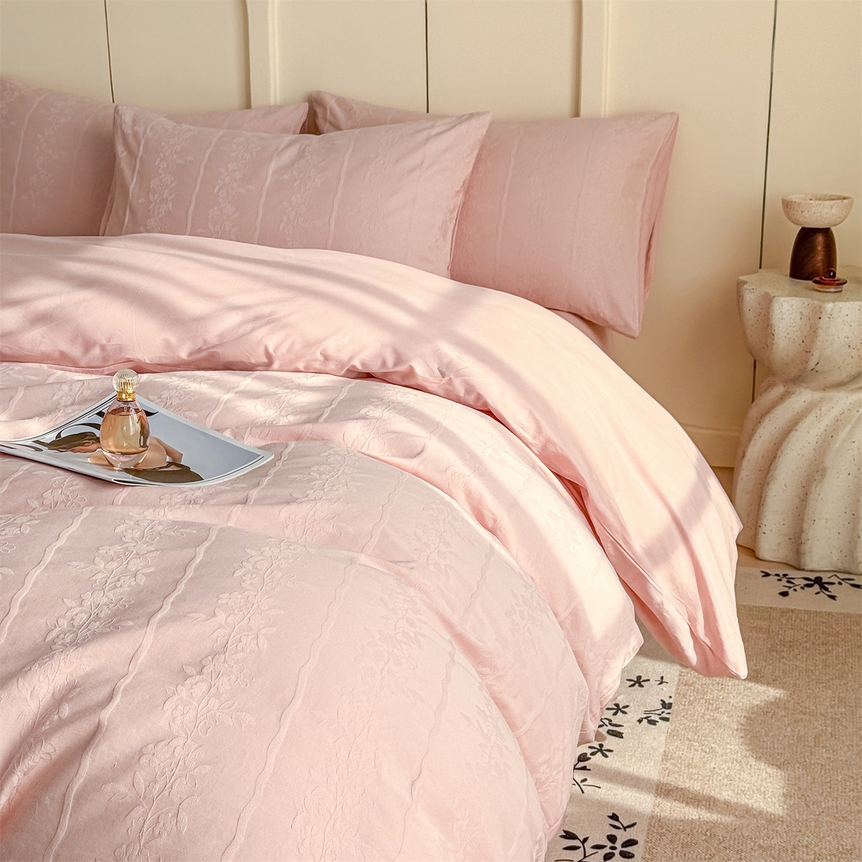 91家纺网 家纺一手货源 找家纺 灰鲸 2026新款全棉纯棉厚织贡缎大提花四件套 花蔓-蜜春粉