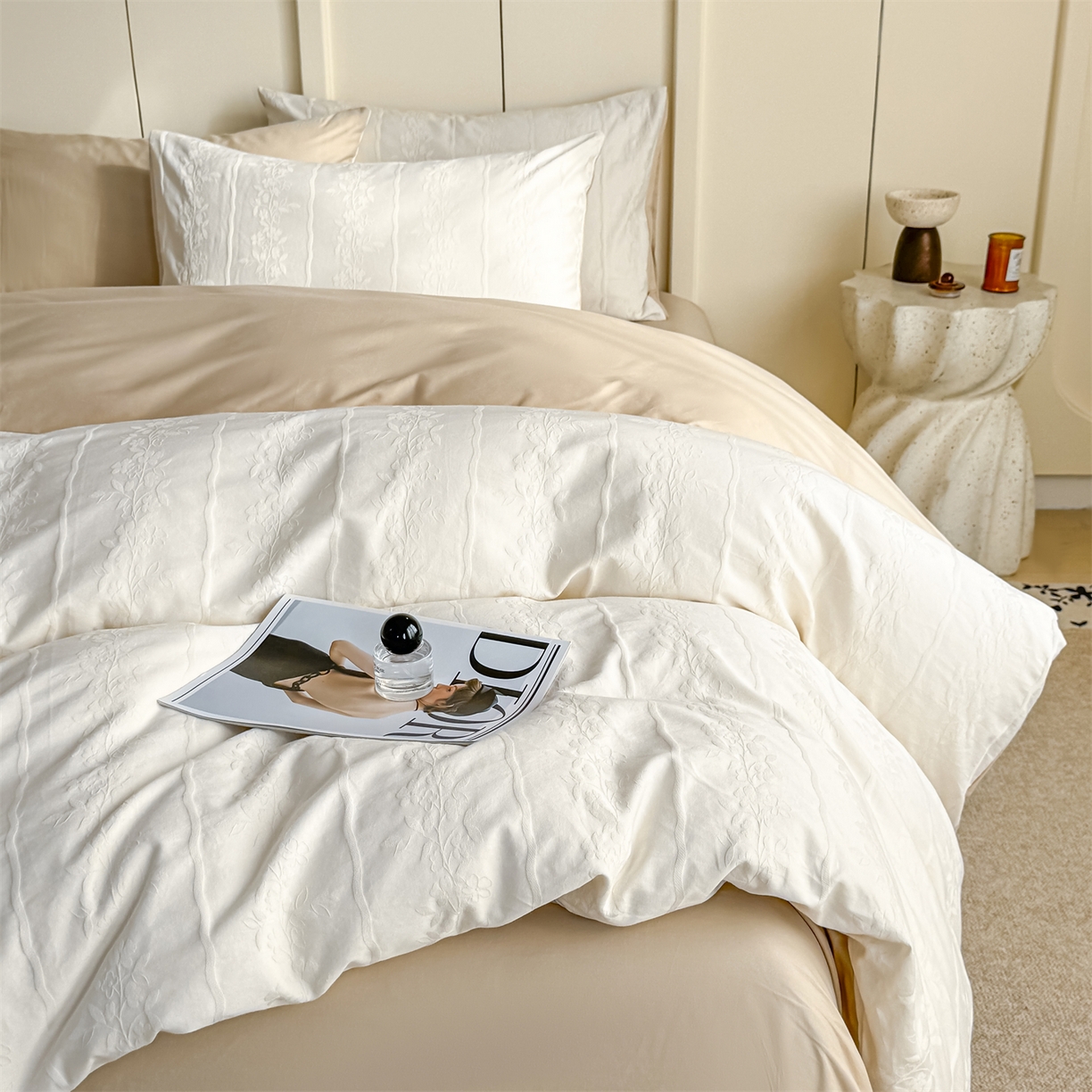 91家纺网 家纺一手货源 找家纺 灰鲸 2026新款全棉纯棉厚织贡缎大提花四件套 花蔓-杏仁奶霜