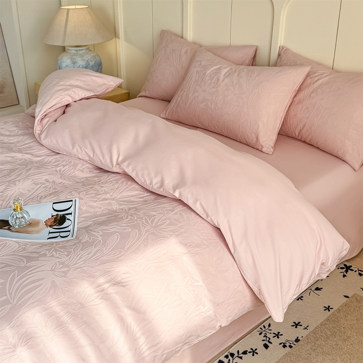 91家纺网 家纺一手货源 找家纺 灰鲸 2026新款全棉纯棉厚织贡缎大提花四件套 花汀-蜜春粉