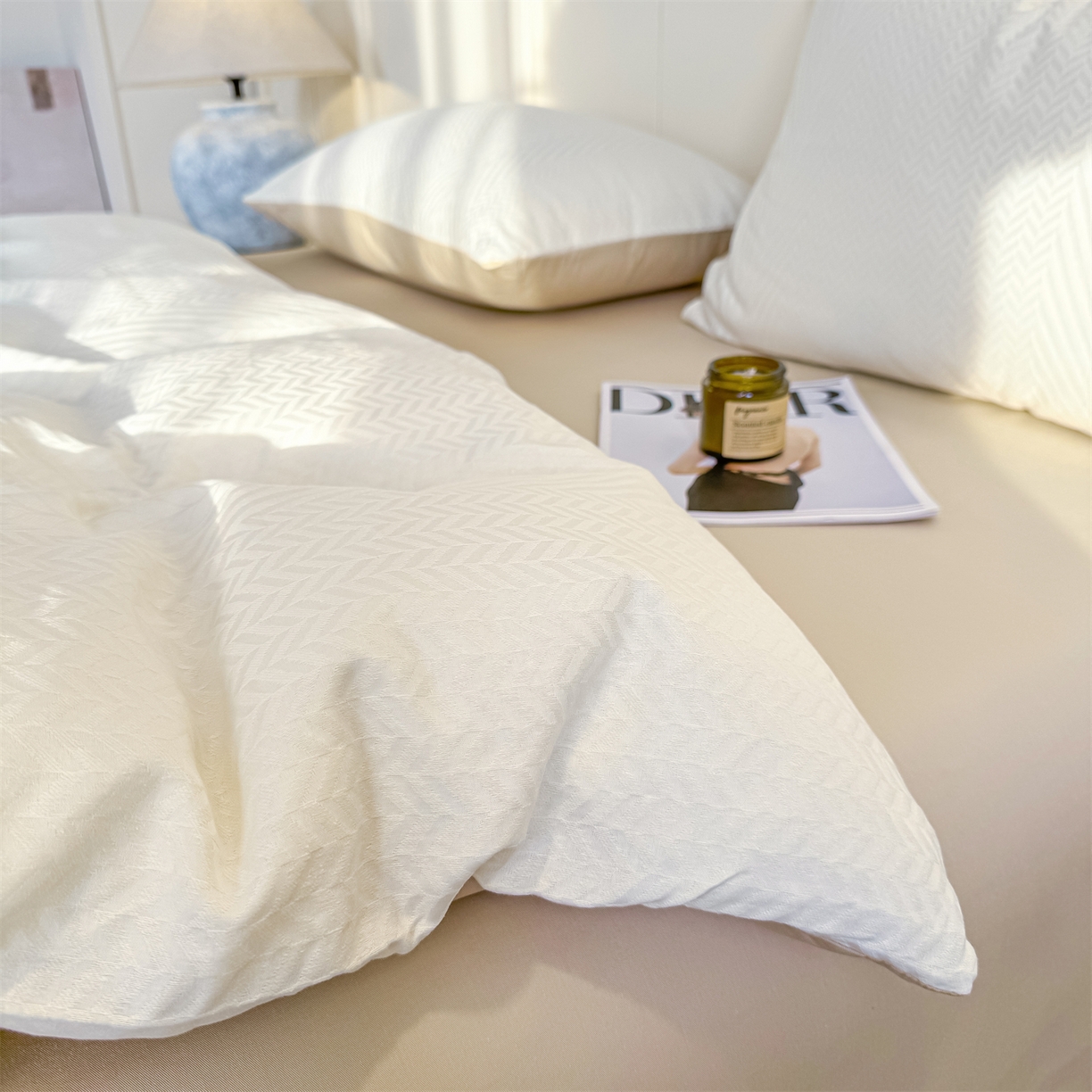 91家纺网 家纺一手货源 找家纺 灰鲸 2026新款全棉纯棉厚织贡缎大提花四件套 简森-杏仁奶霜