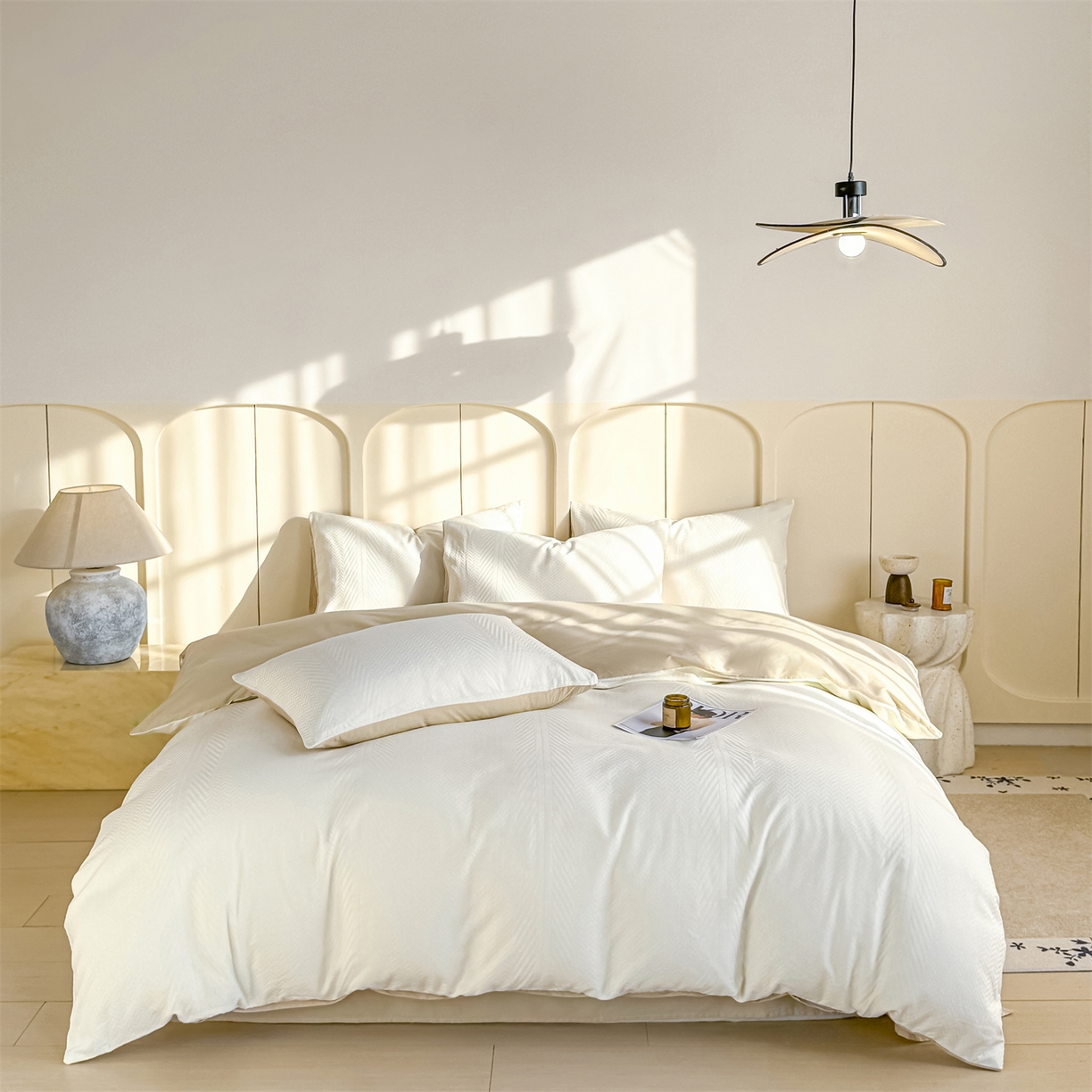 91家纺网 家纺一手货源 找家纺 灰鲸 2026新款全棉纯棉厚织贡缎大提花四件套 简森-杏仁奶霜