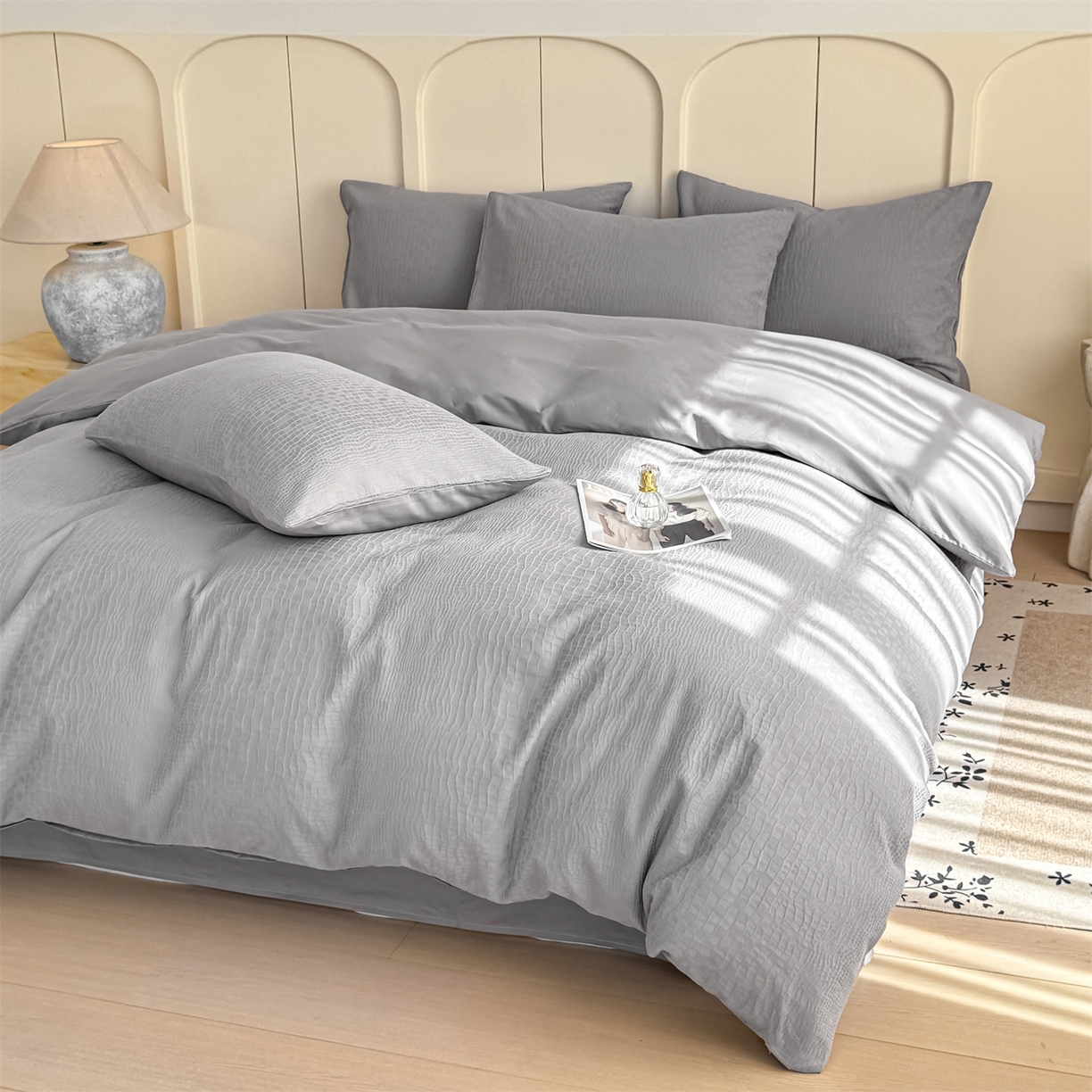 91家纺网 家纺一手货源 找家纺 灰鲸 2026新款全棉纯棉厚织贡缎大提花四件套 黎辉-雾灰