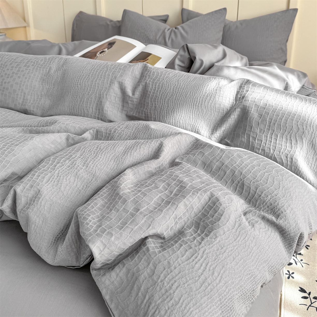 91家纺网 家纺一手货源 找家纺 灰鲸 2026新款全棉纯棉厚织贡缎大提花四件套 黎辉-雾灰