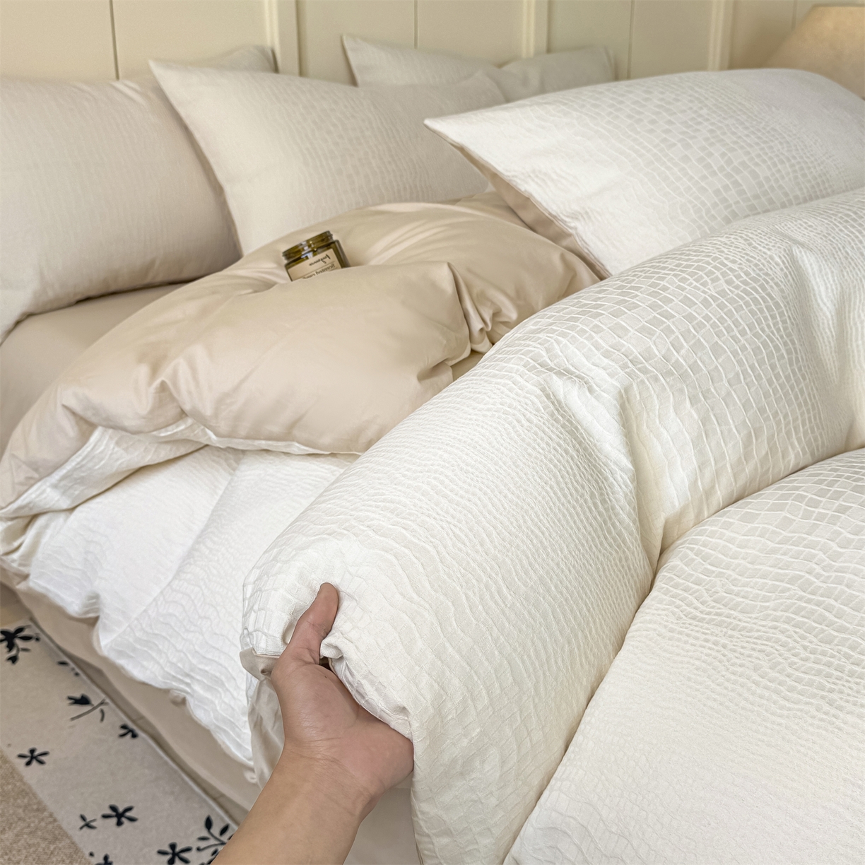 91家纺网 家纺一手货源 找家纺 灰鲸 2026新款全棉纯棉厚织贡缎大提花四件套 黎辉-杏仁奶霜