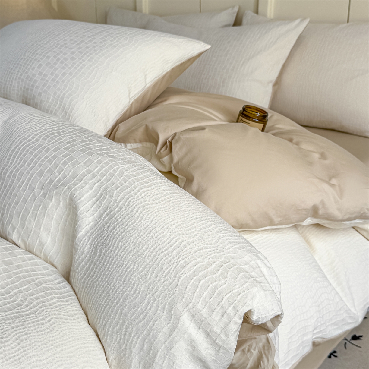 91家纺网 家纺一手货源 找家纺 灰鲸 2026新款全棉纯棉厚织贡缎大提花四件套 黎辉-杏仁奶霜