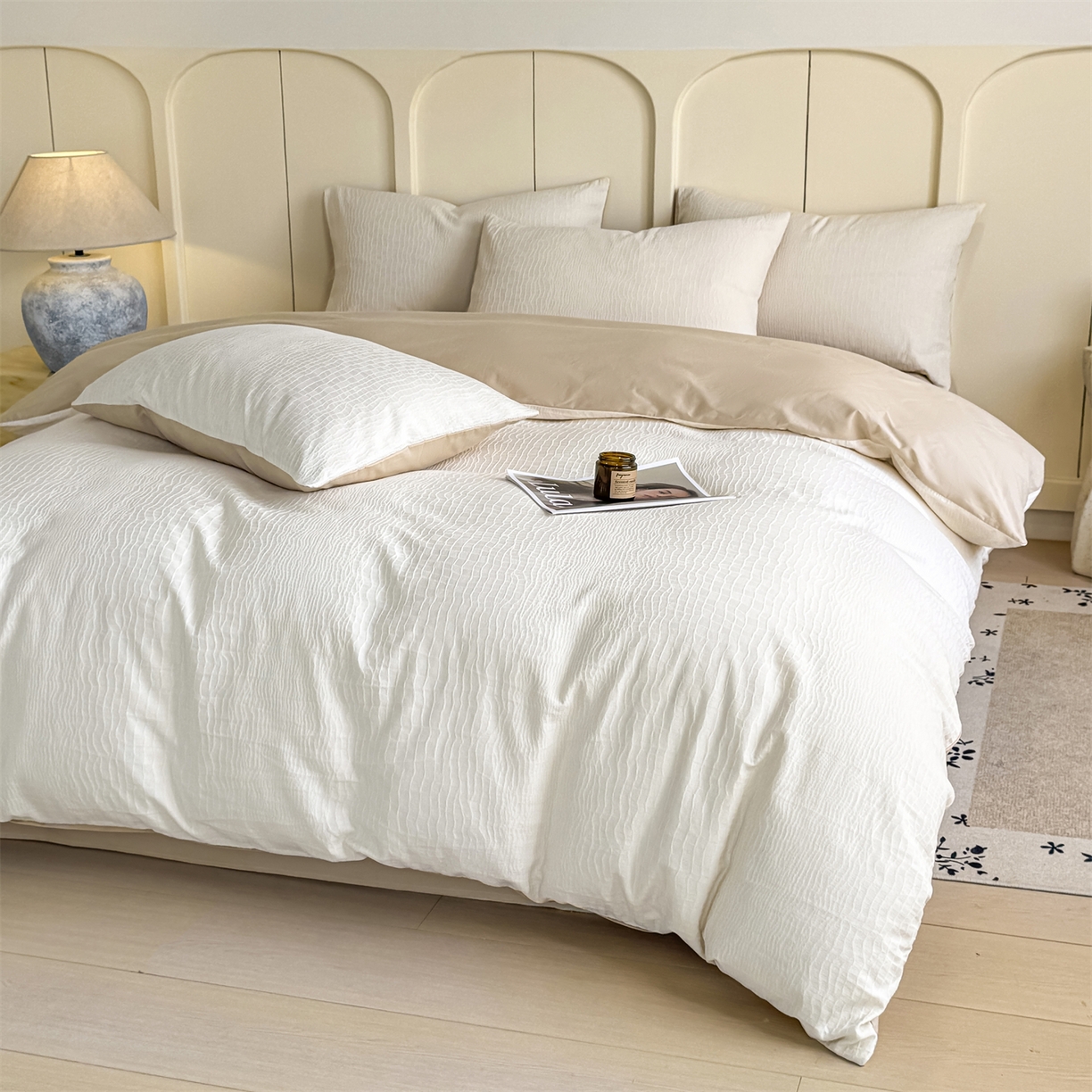 91家纺网 家纺一手货源 找家纺 灰鲸 2026新款全棉纯棉厚织贡缎大提花四件套 黎辉-杏仁奶霜