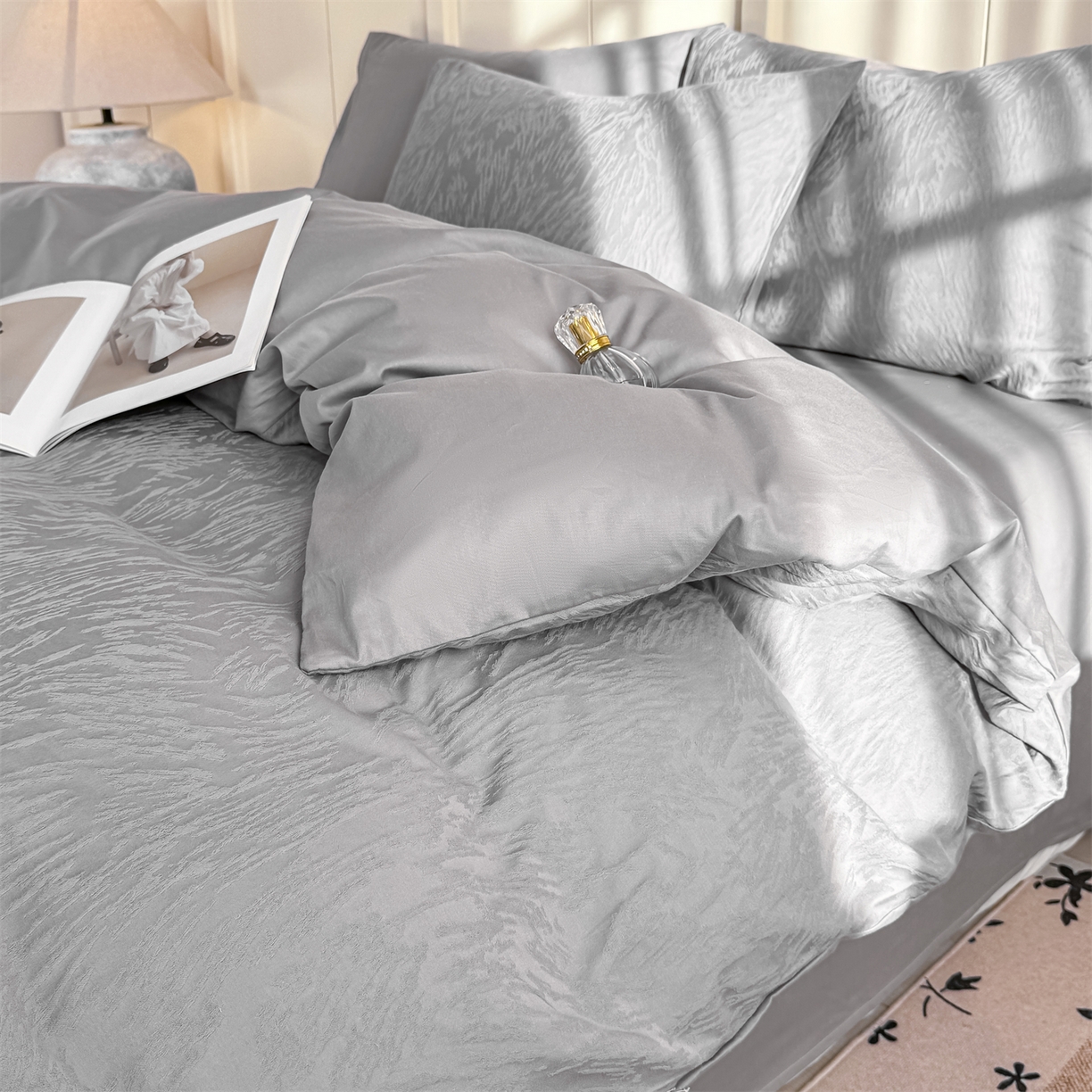 91家纺网 家纺一手货源 找家纺 灰鲸 2026新款全棉纯棉厚织贡缎大提花四件套 弥爱-雾灰
