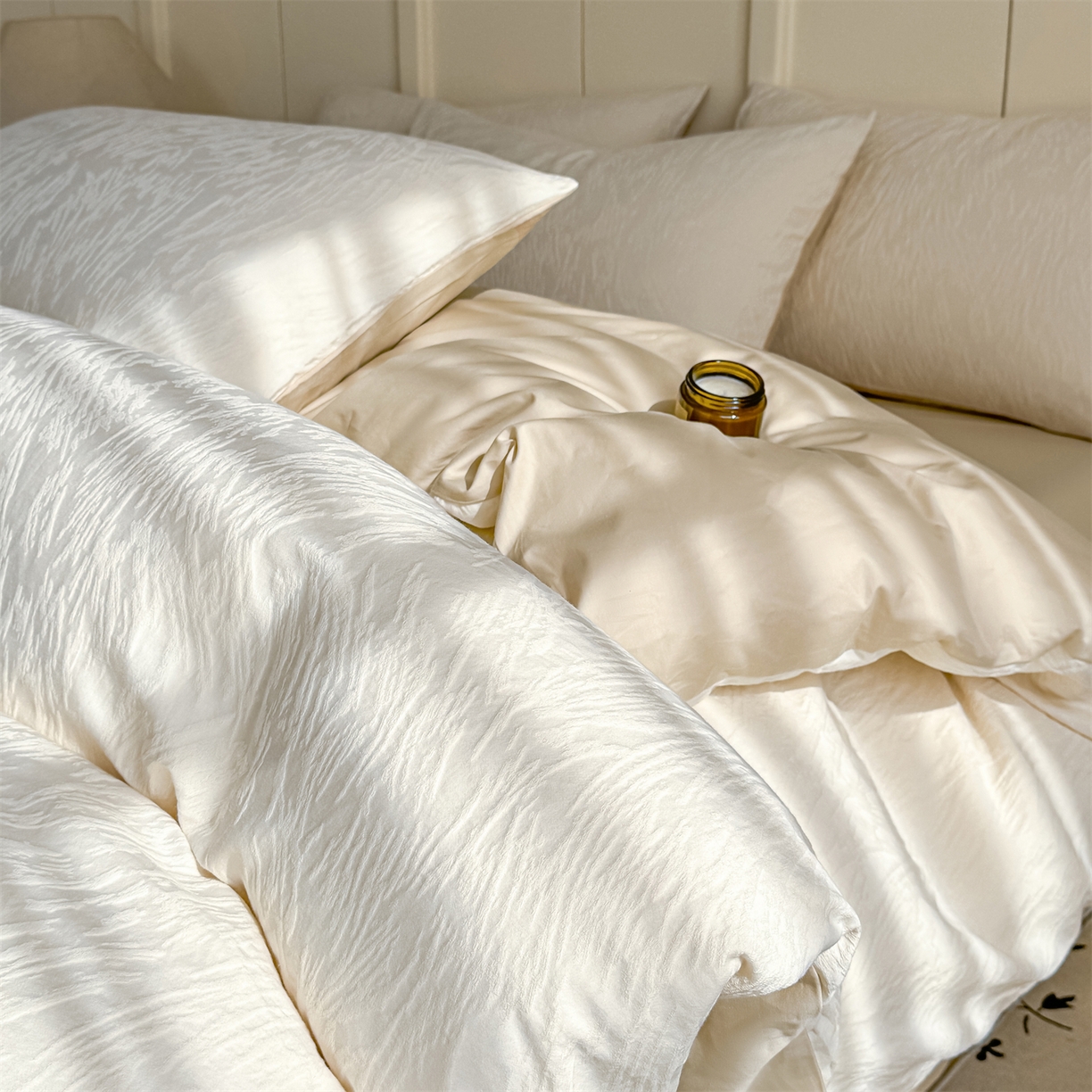 91家纺网 家纺一手货源 找家纺 灰鲸 2026新款全棉纯棉厚织贡缎大提花四件套 弥爱-杏仁奶霜