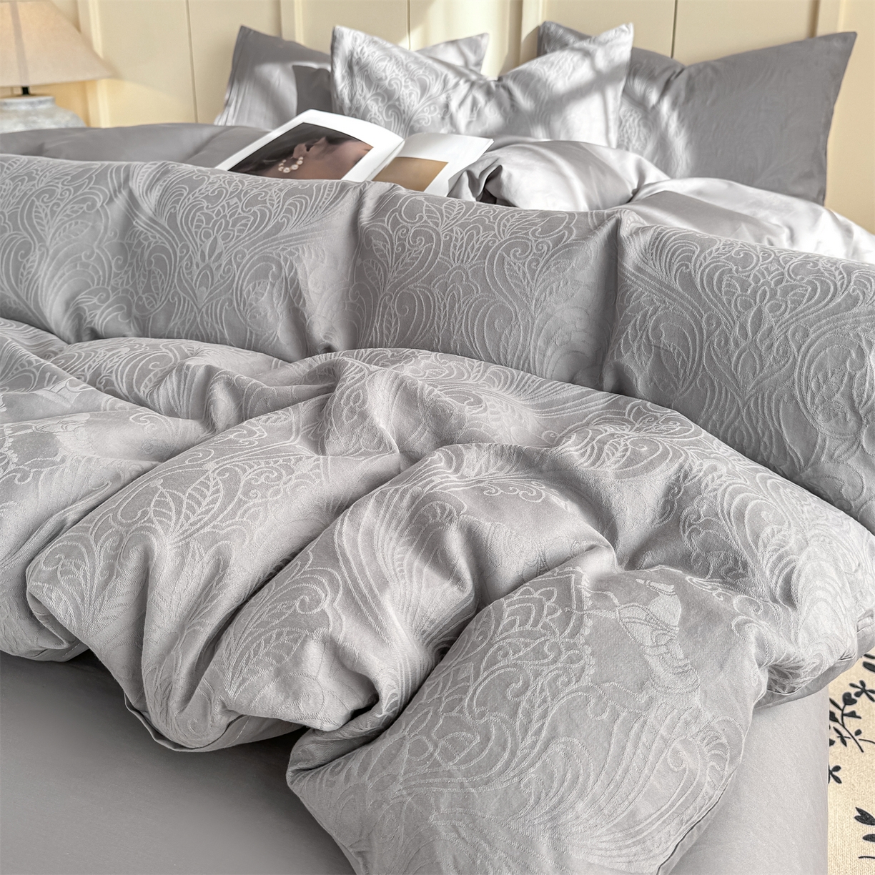 91家纺网 家纺一手货源 找家纺 灰鲸 2026新款全棉纯棉厚织贡缎大提花四件套 珀伽索斯-雾灰