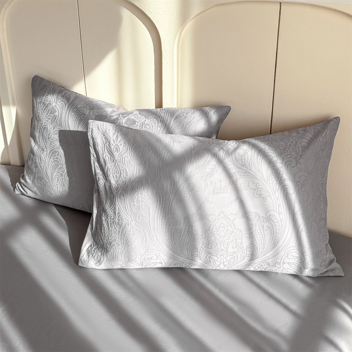 91家纺网 家纺一手货源 找家纺 灰鲸 2026新款全棉纯棉厚织贡缎大提花四件套 珀伽索斯-雾灰