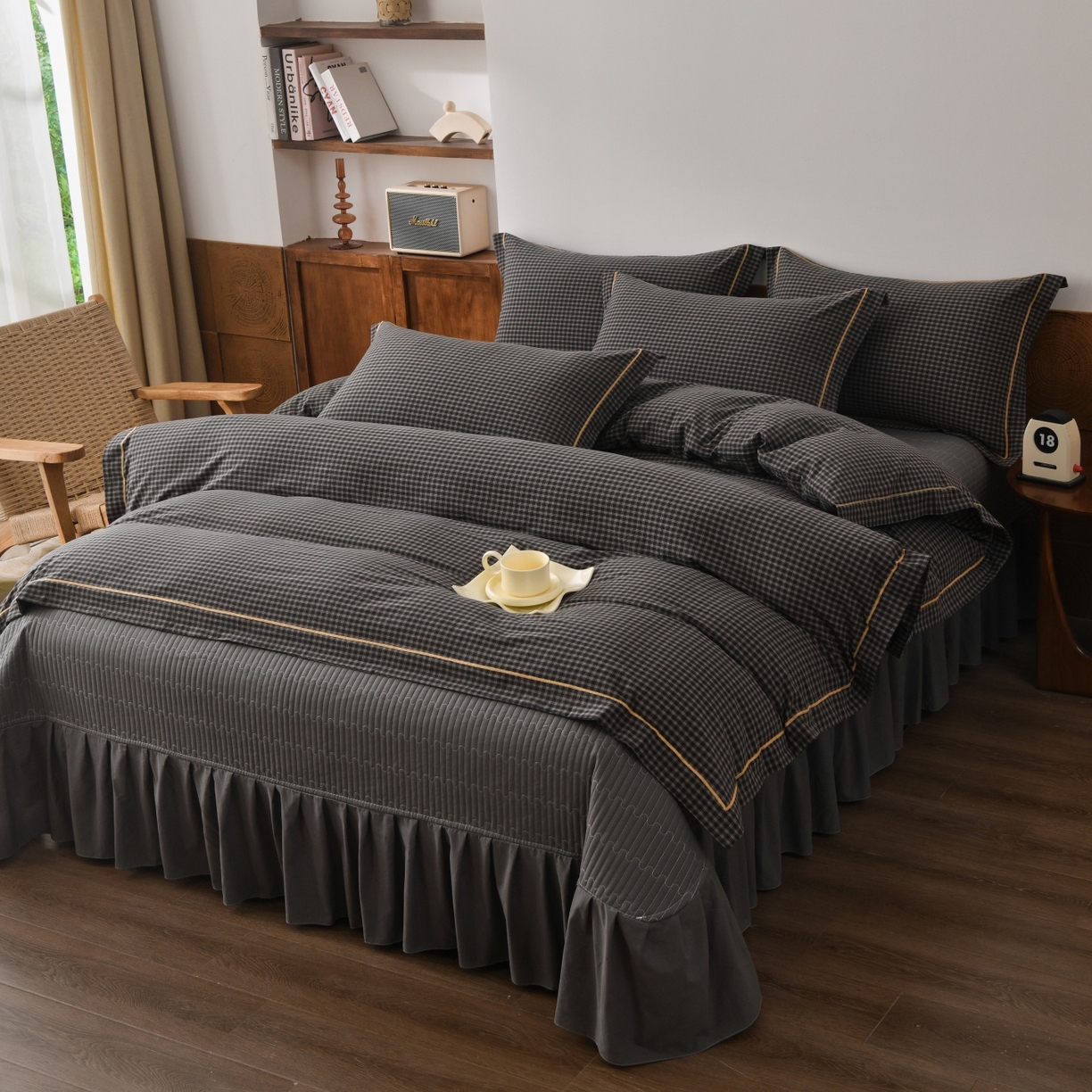 91家纺网 家纺一手货源 找家纺 金艾草 2026春夏新款全棉纯棉色织水洗棉床盖四件套 关山月-灰