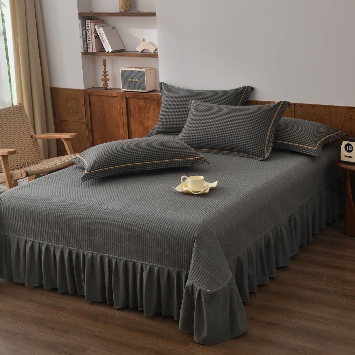 91家纺网 家纺一手货源 找家纺 金艾草 2026春夏新款全棉纯棉色织水洗棉床盖四件套 关山月-灰