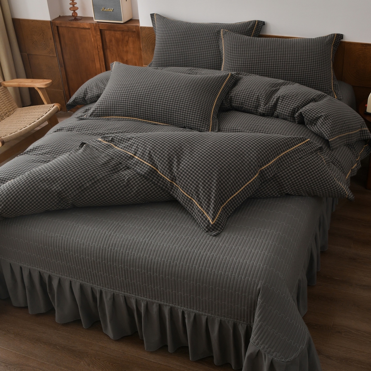 91家纺网 家纺一手货源 找家纺 金艾草 2026春夏新款全棉纯棉色织水洗棉床盖四件套 关山月-灰