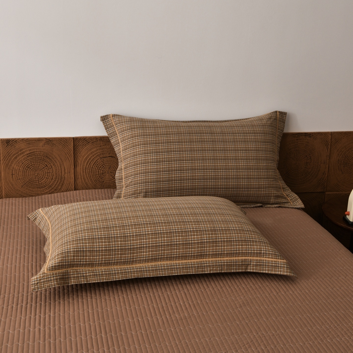 91家纺网 家纺一手货源 找家纺 金艾草 2026春夏新款全棉纯棉色织水洗棉床盖四件套 沉香-褐色