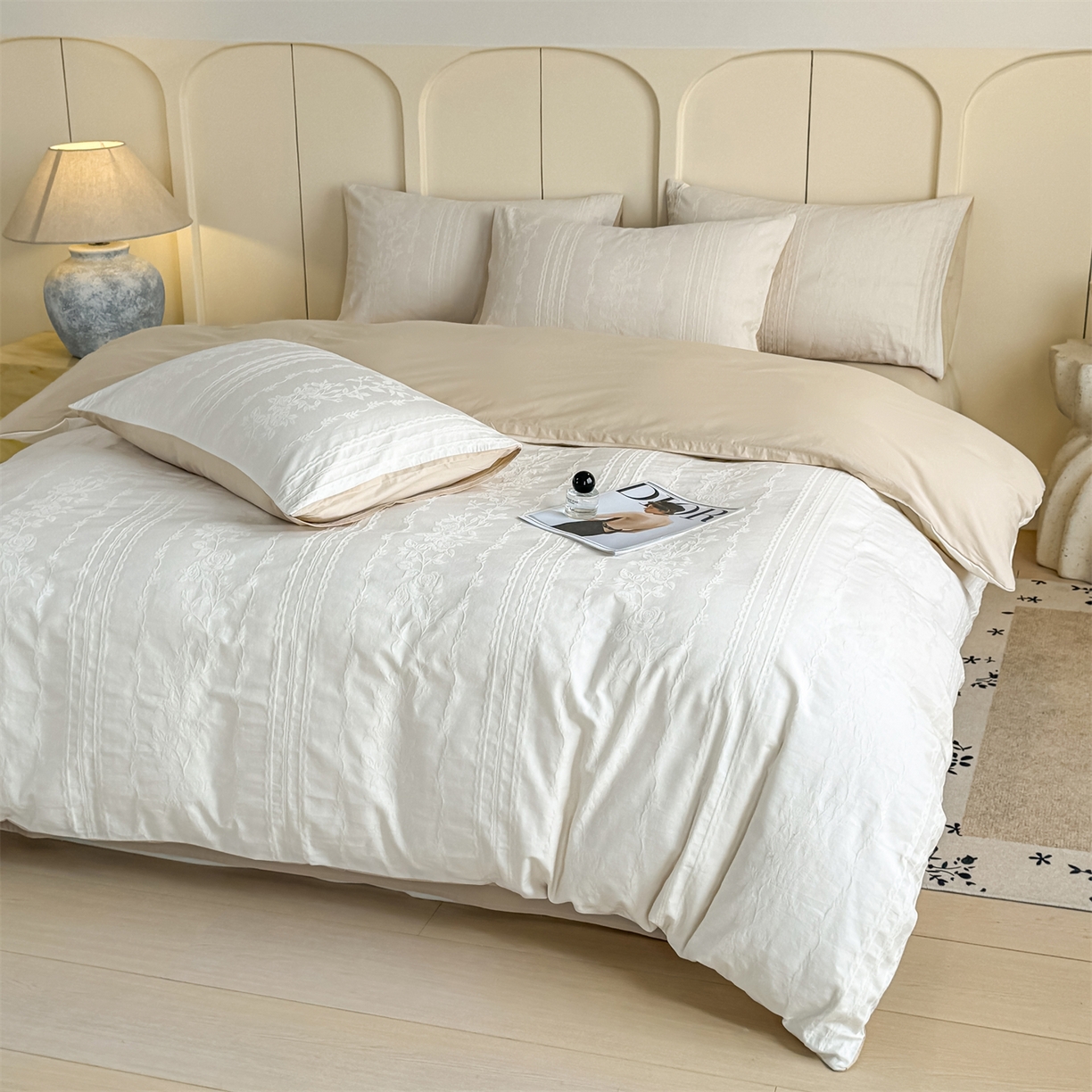 91家纺网 家纺一手货源 找家纺 灰鲸 2026新款全棉纯棉厚织贡缎大提花四件套 浅春-杏仁奶霜