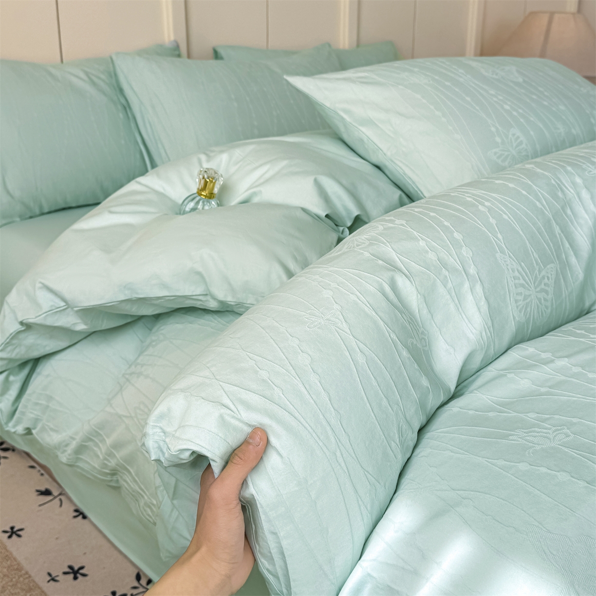 91家纺网 家纺一手货源 找家纺 灰鲸 2026新款全棉纯棉厚织贡缎大提花四件套 如梦-蒂夫蓝