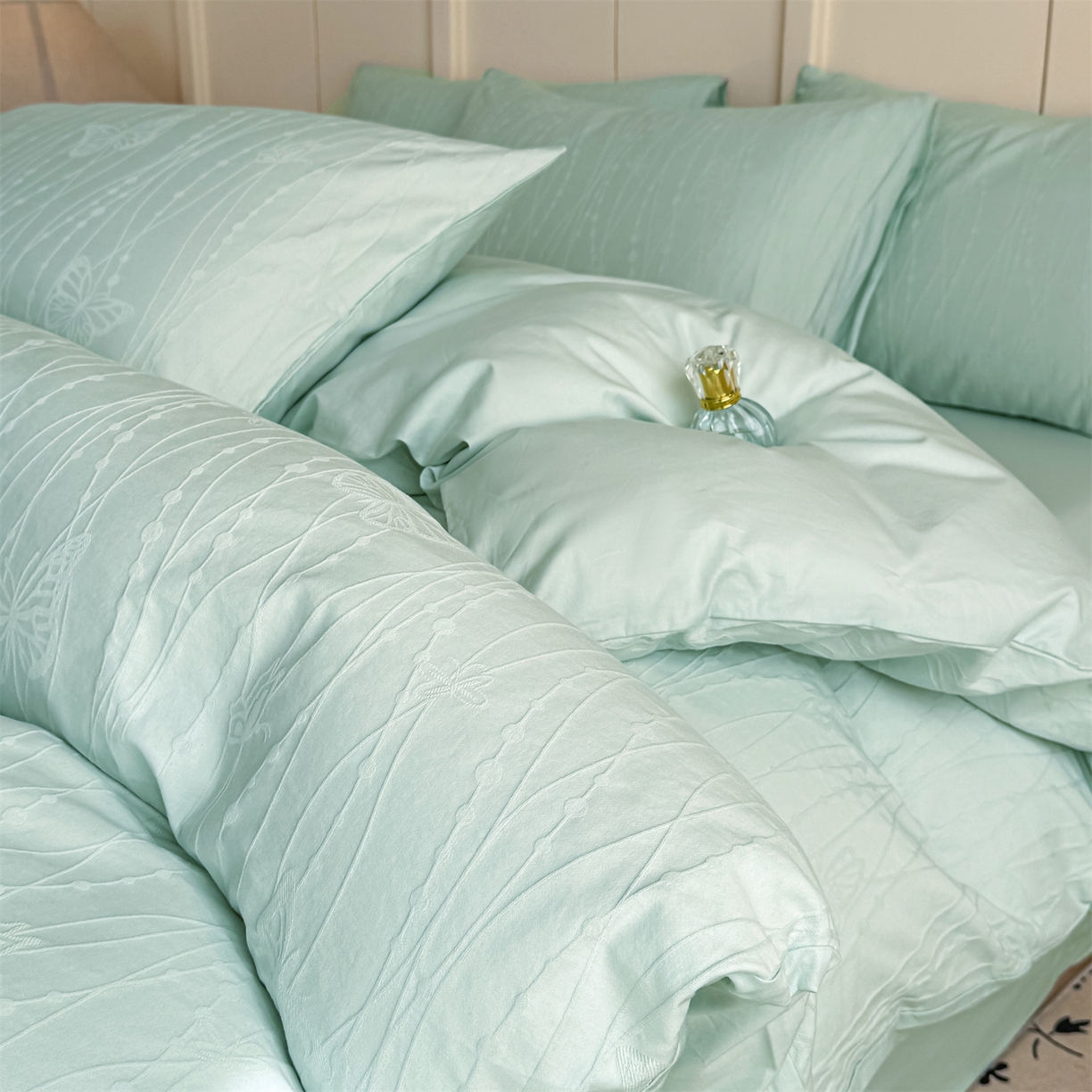 91家纺网 家纺一手货源 找家纺 灰鲸 2026新款全棉纯棉厚织贡缎大提花四件套 如梦-蒂夫蓝