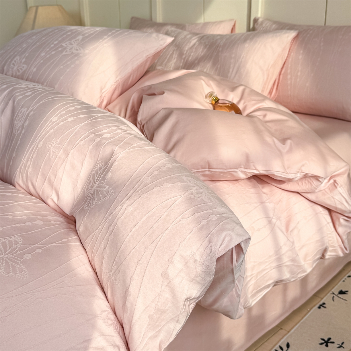 91家纺网 家纺一手货源 找家纺 灰鲸 2026新款全棉纯棉厚织贡缎大提花四件套 如梦-蜜春粉