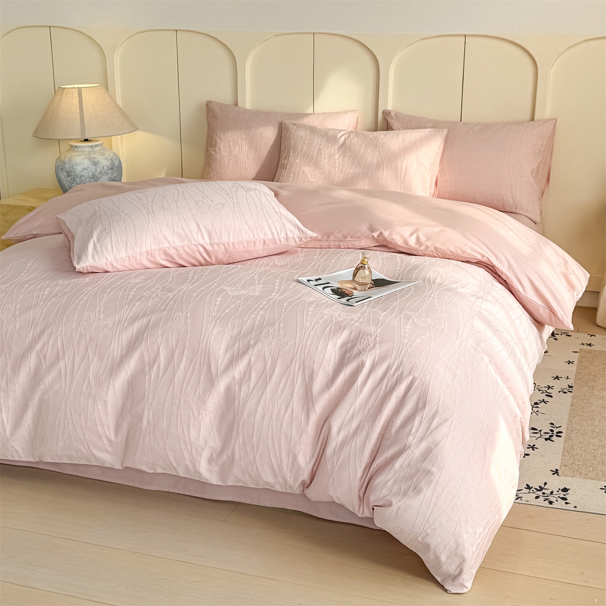 91家纺网 家纺一手货源 找家纺 灰鲸 2026新款全棉纯棉厚织贡缎大提花四件套 如梦-蜜春粉